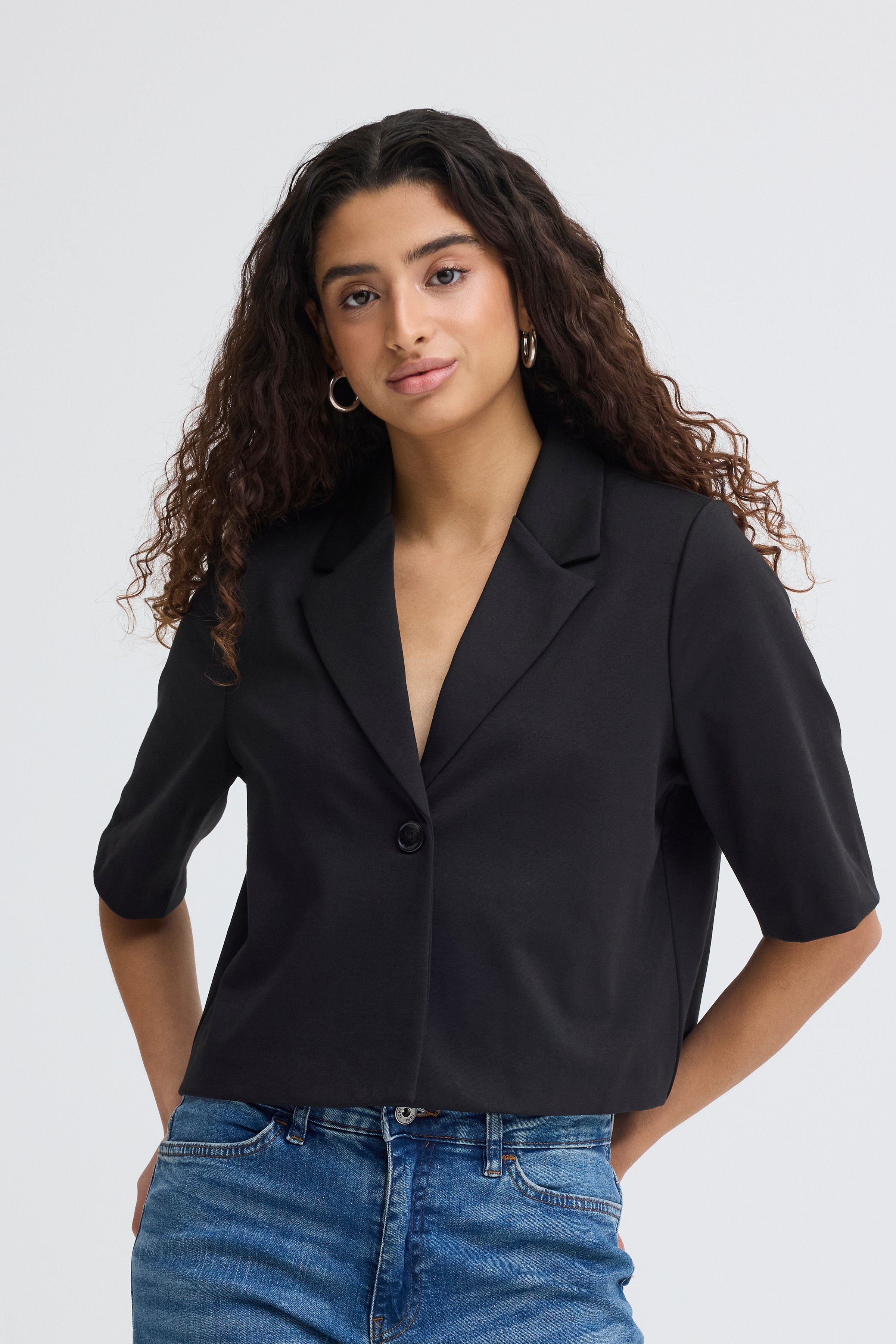 IHKATE CROPPED Blazer LOOKBOOK FRONT 20123679-194008