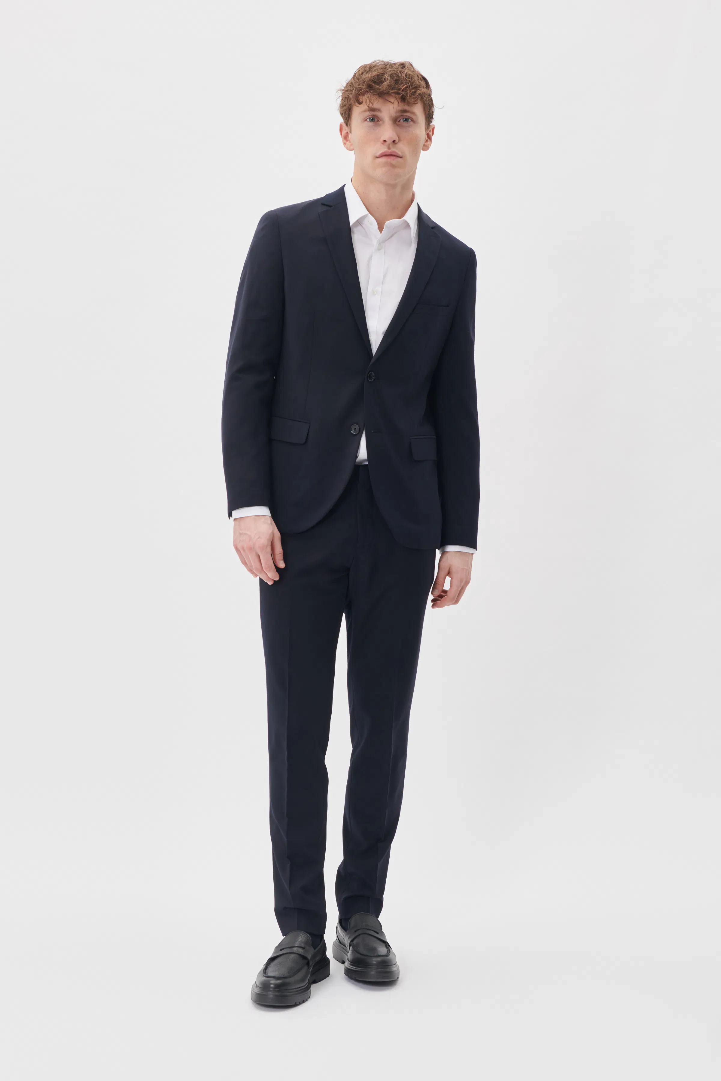 Jonathan Blazer PACK FRONT 30203432-194011