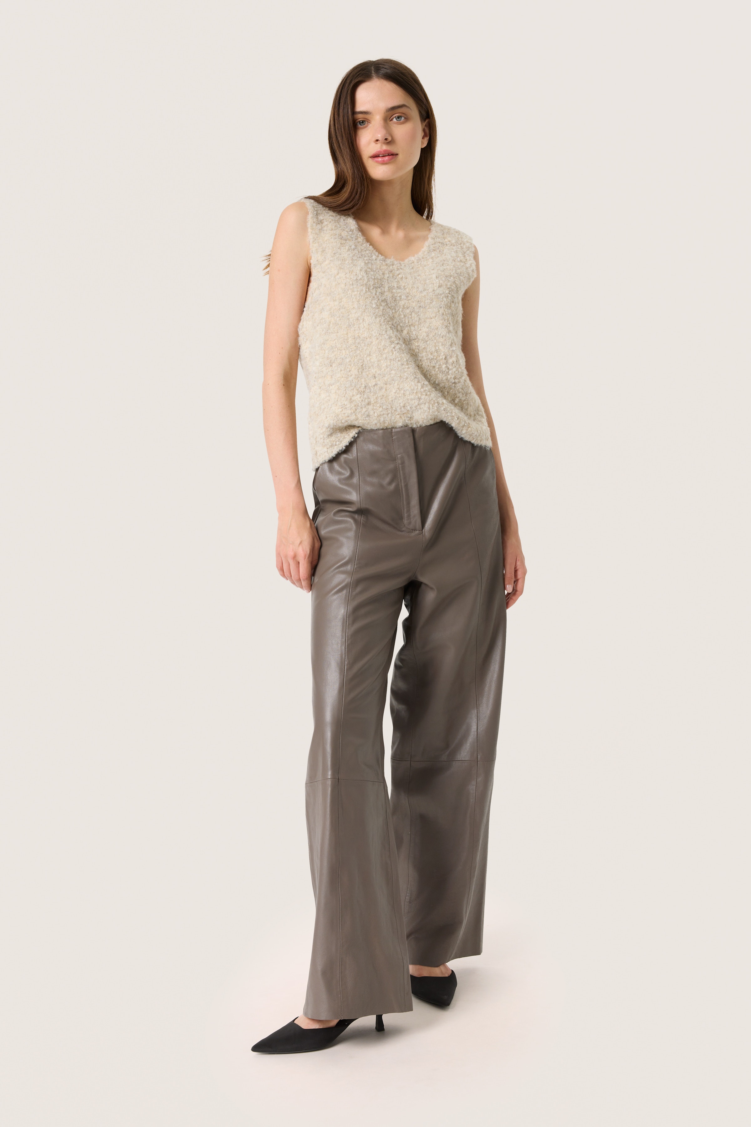 SLOlicia Trousers LOOKBOOK FRONT 30407046-190808