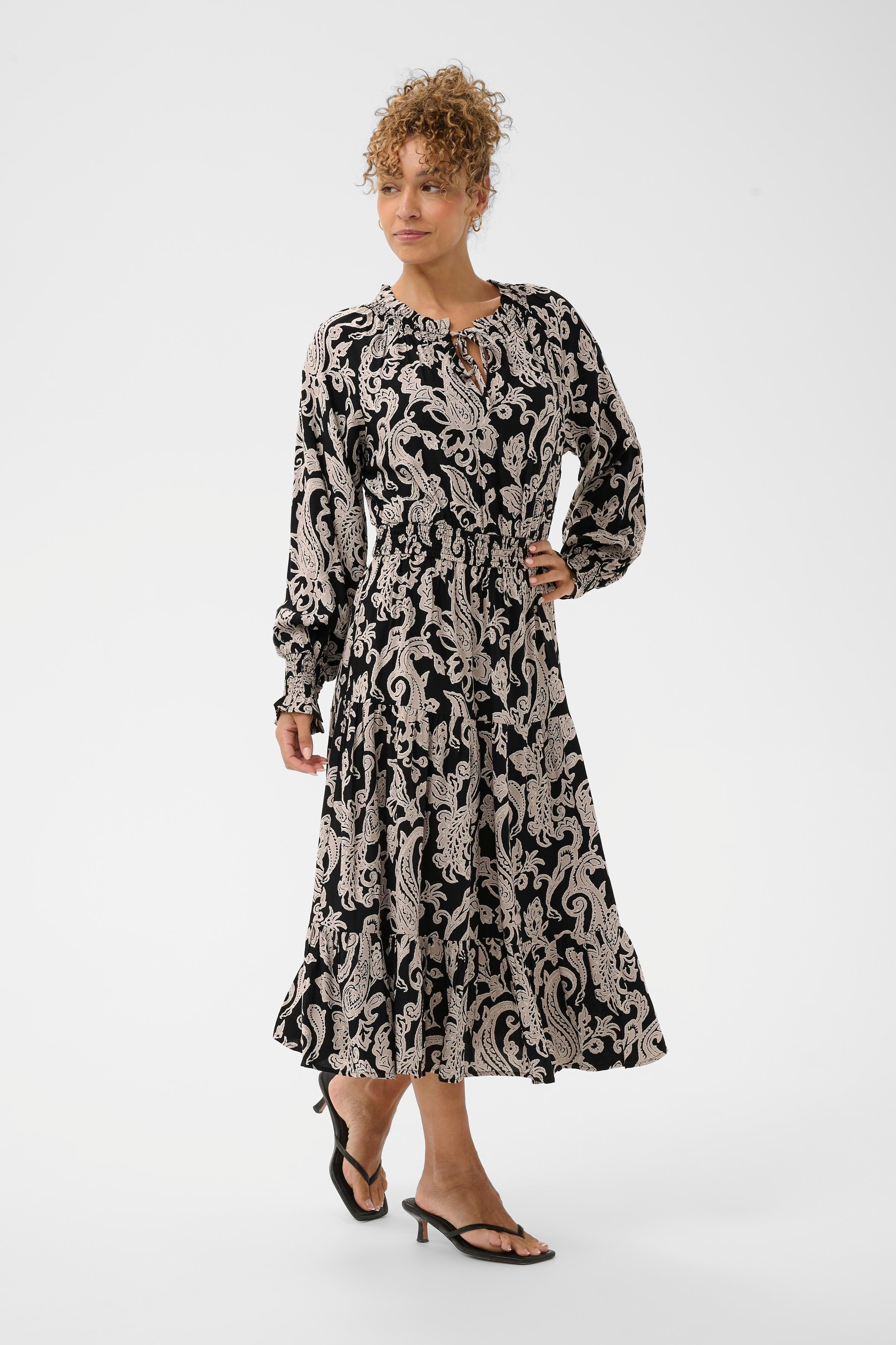 CRLucy Kleid LOOKBOOK FRONT 10613157-109389