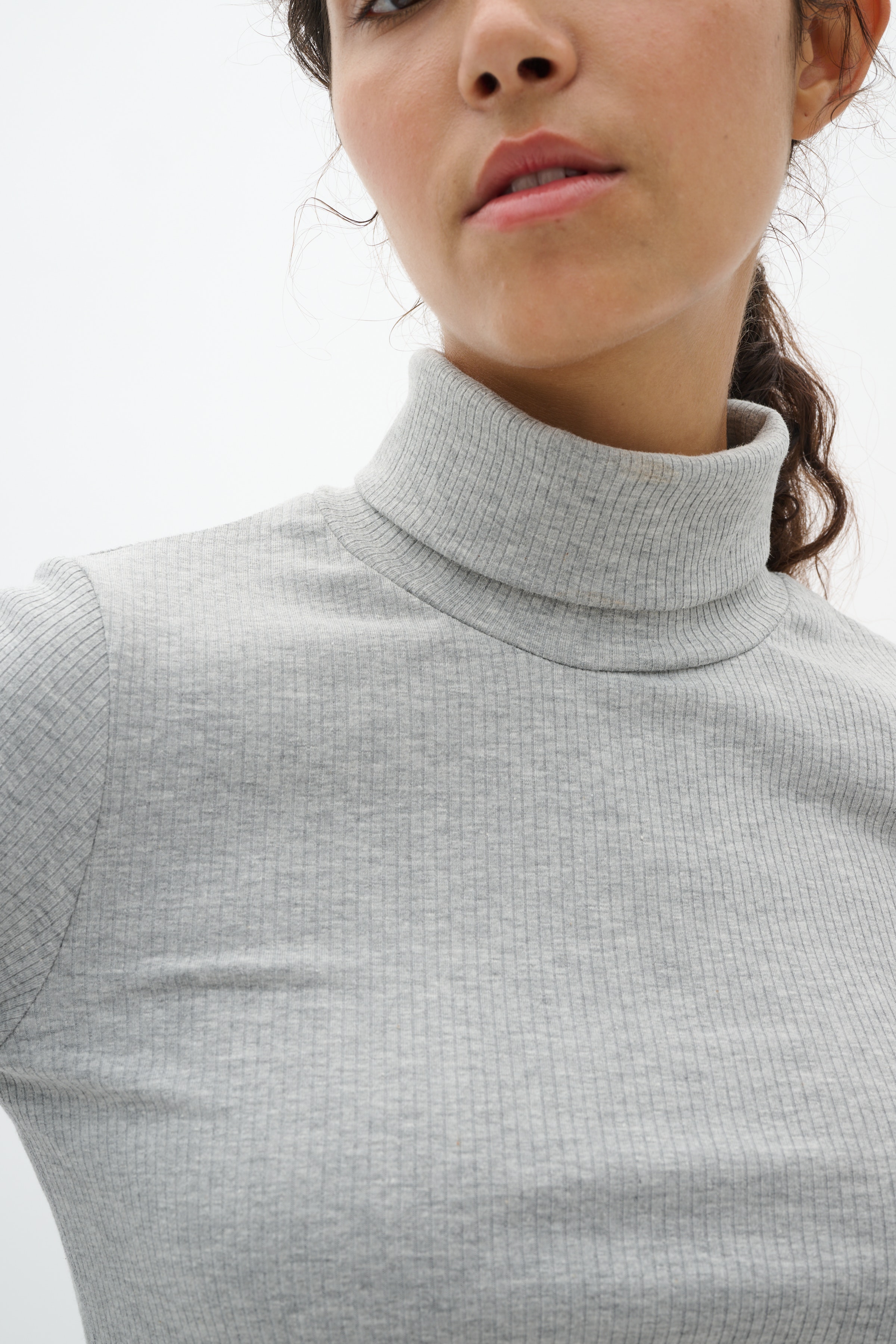 DagnaIW Rollneck Melange T-shirt LOOKBOOK DETAIL 30109838-1740161