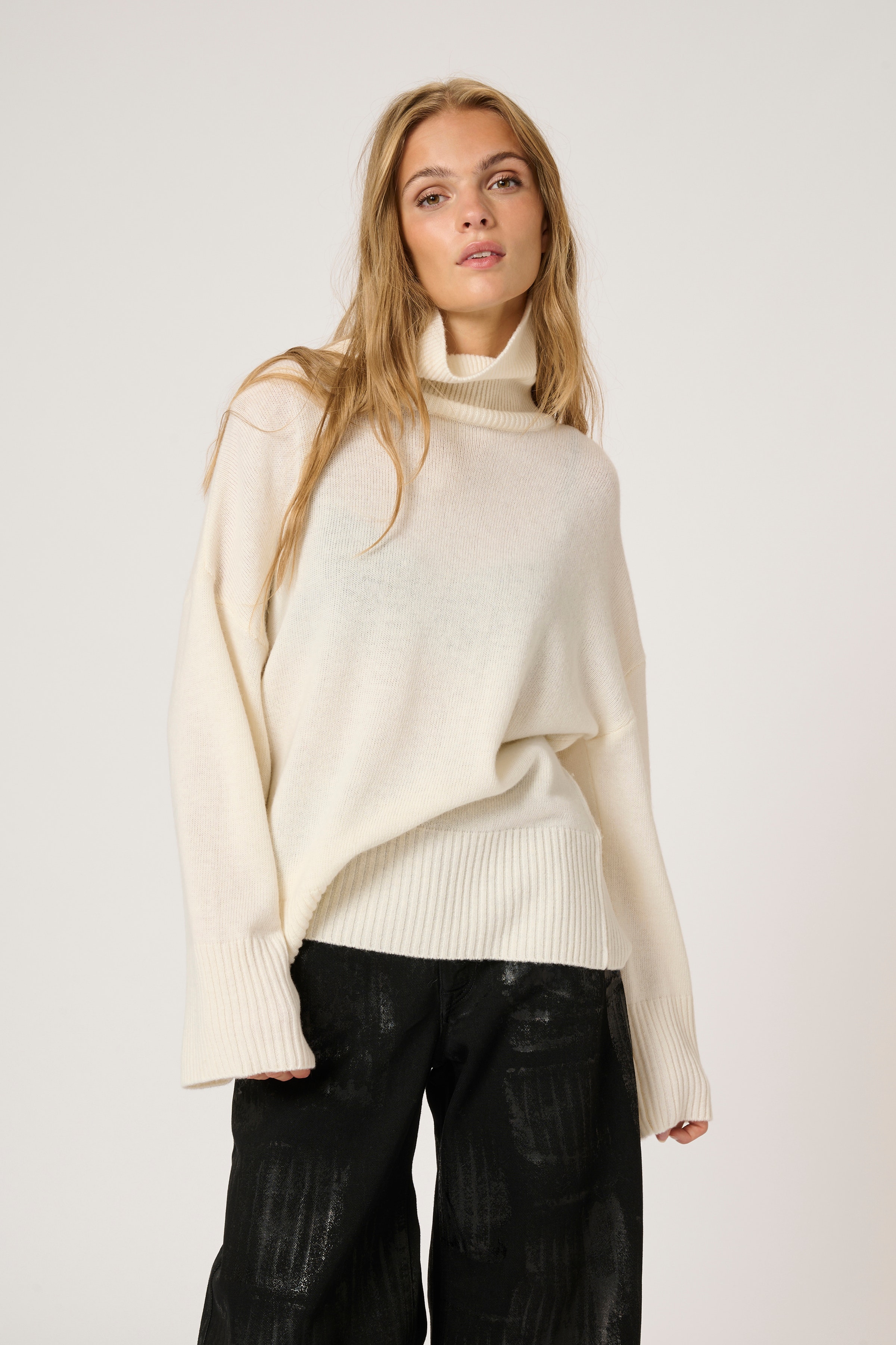 HuxiMW pullover in Wolle und Kaschmir LOOKBOOK FRONT 10704969-110602