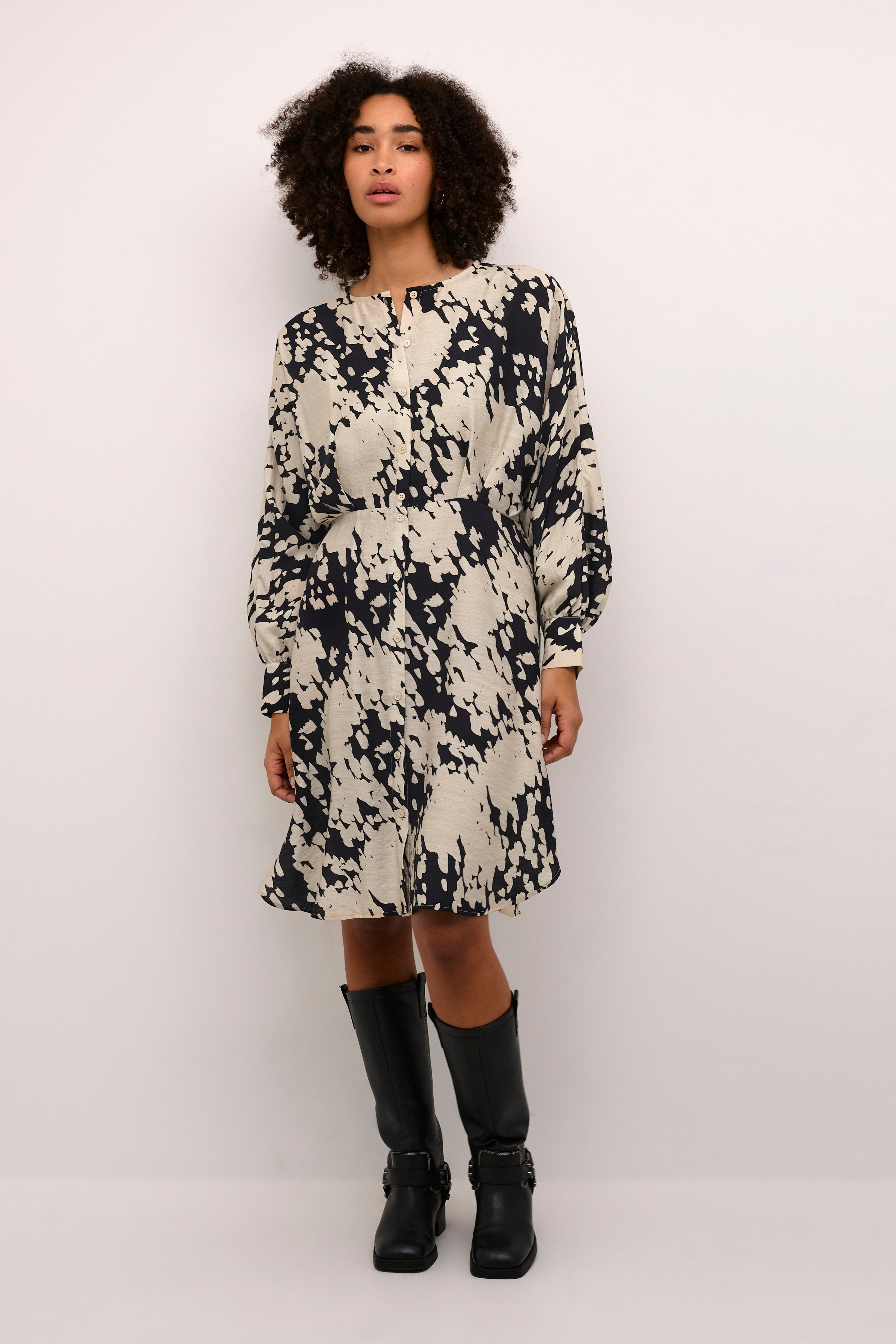 KAlouise Robe LOOKBOOK FRONT 10508989-106289