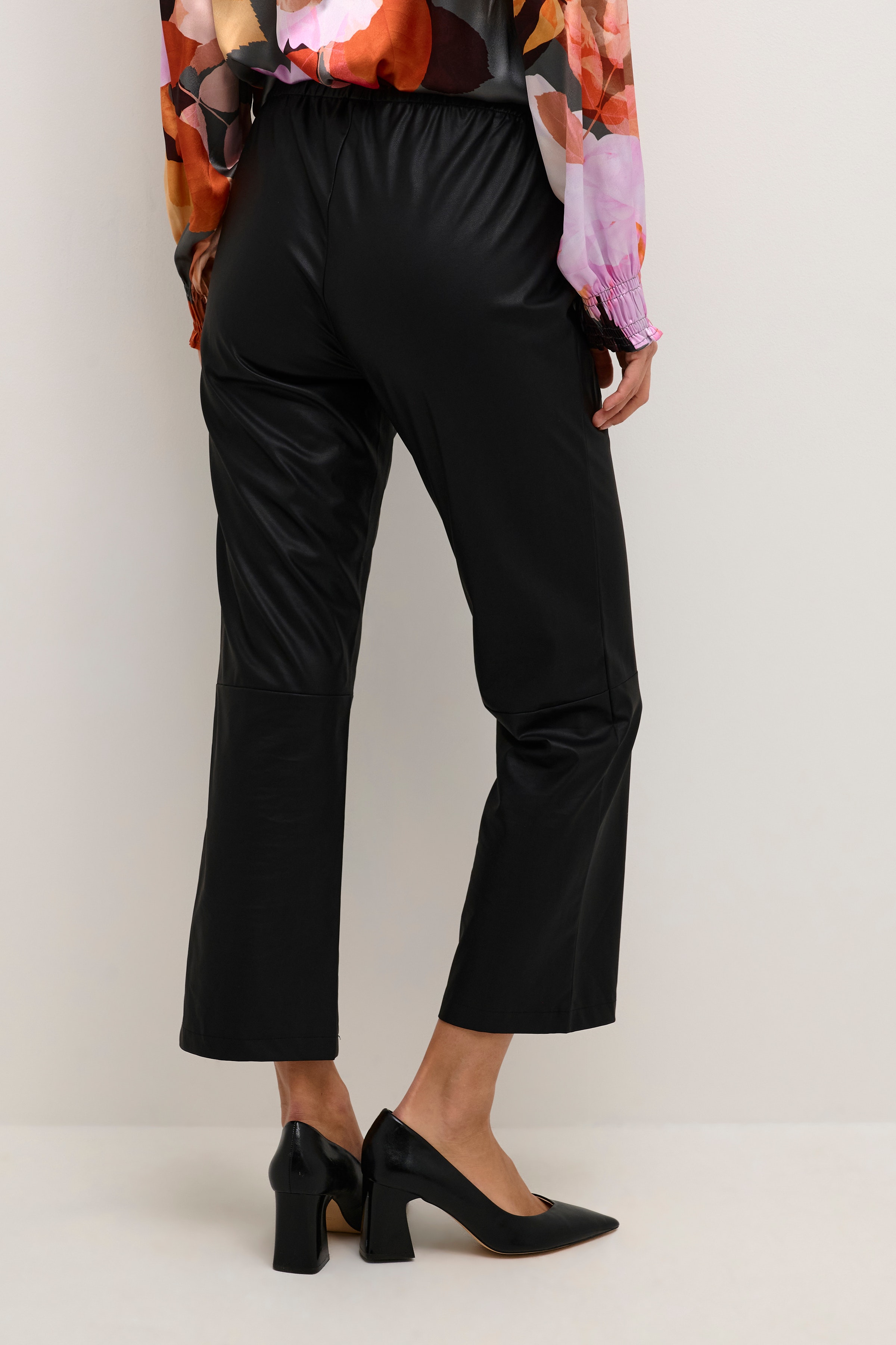 CUcassandra Leader pants LOOKBOOK BACK 50110073-500012