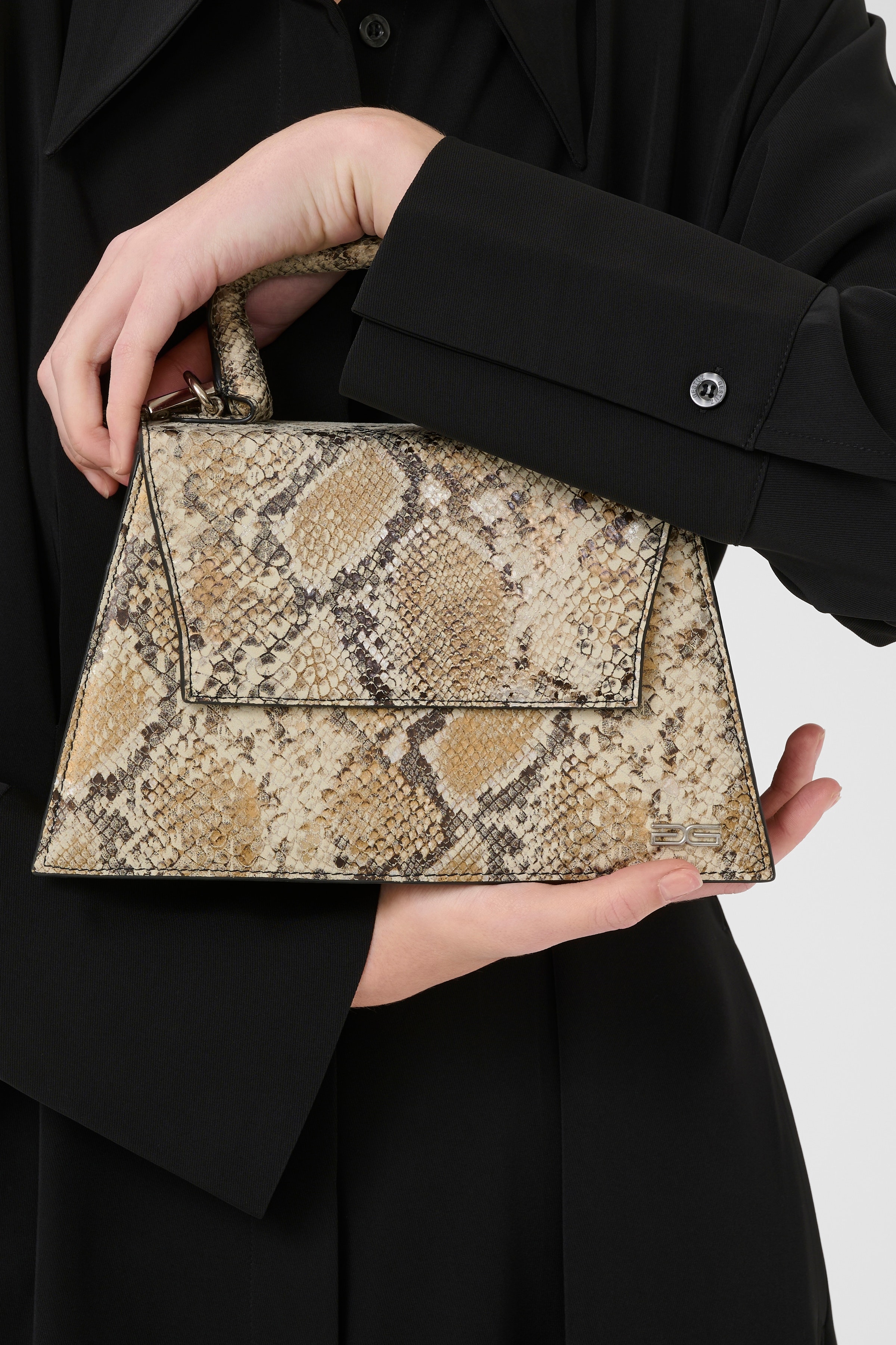 GZharvey Väska LOOKBOOK FRONT 10910160-107609