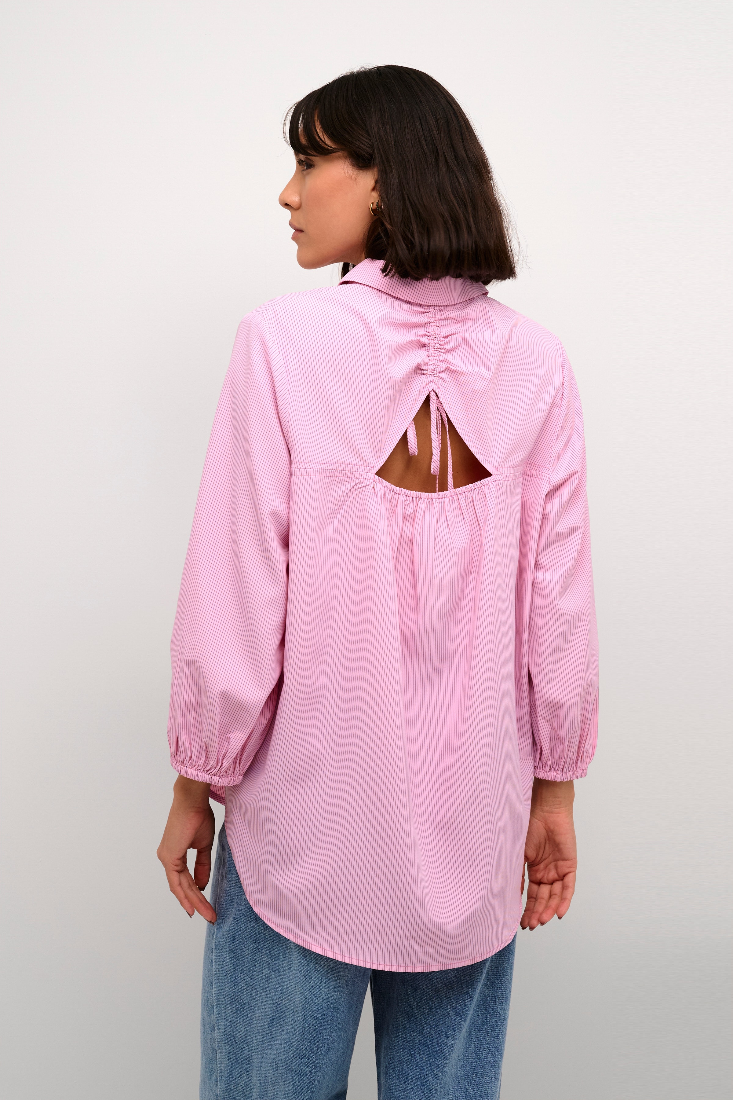 KAromana Shirt LOOKBOOK BACK 10508945-106227