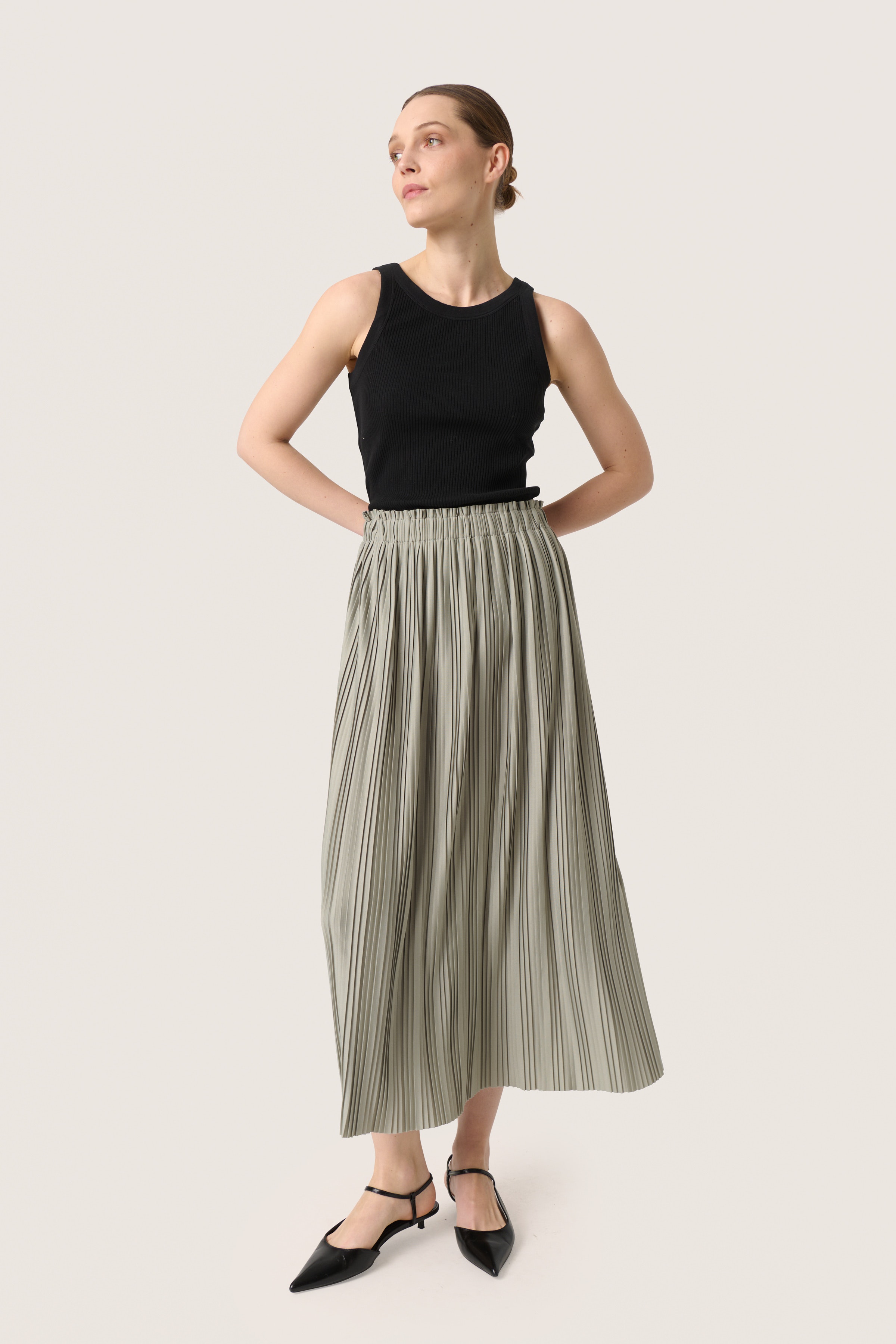 SLSivone Pleated Skirt LOOKBOOK FRONT 30408001-176206