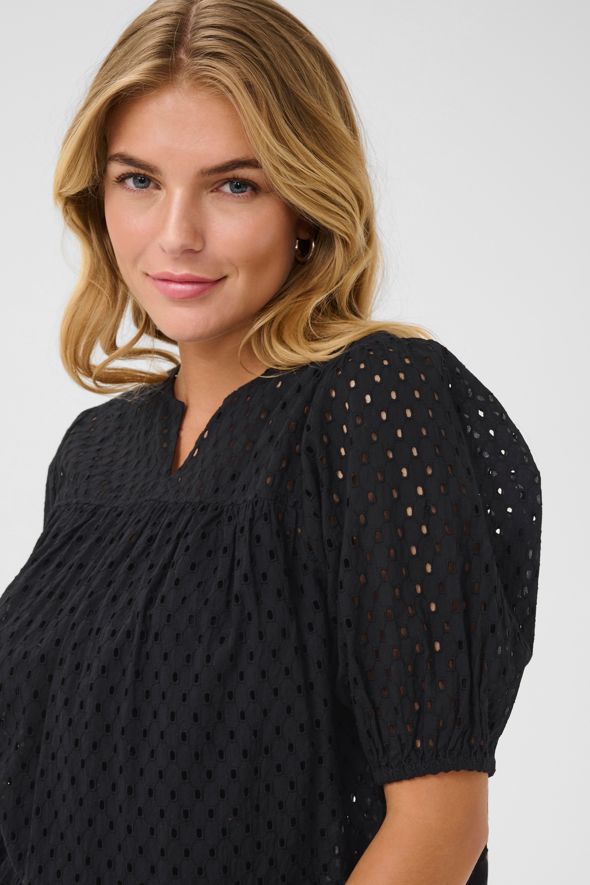 KArumba Bluse LOOKBOOK DETAIL 10509892-100121