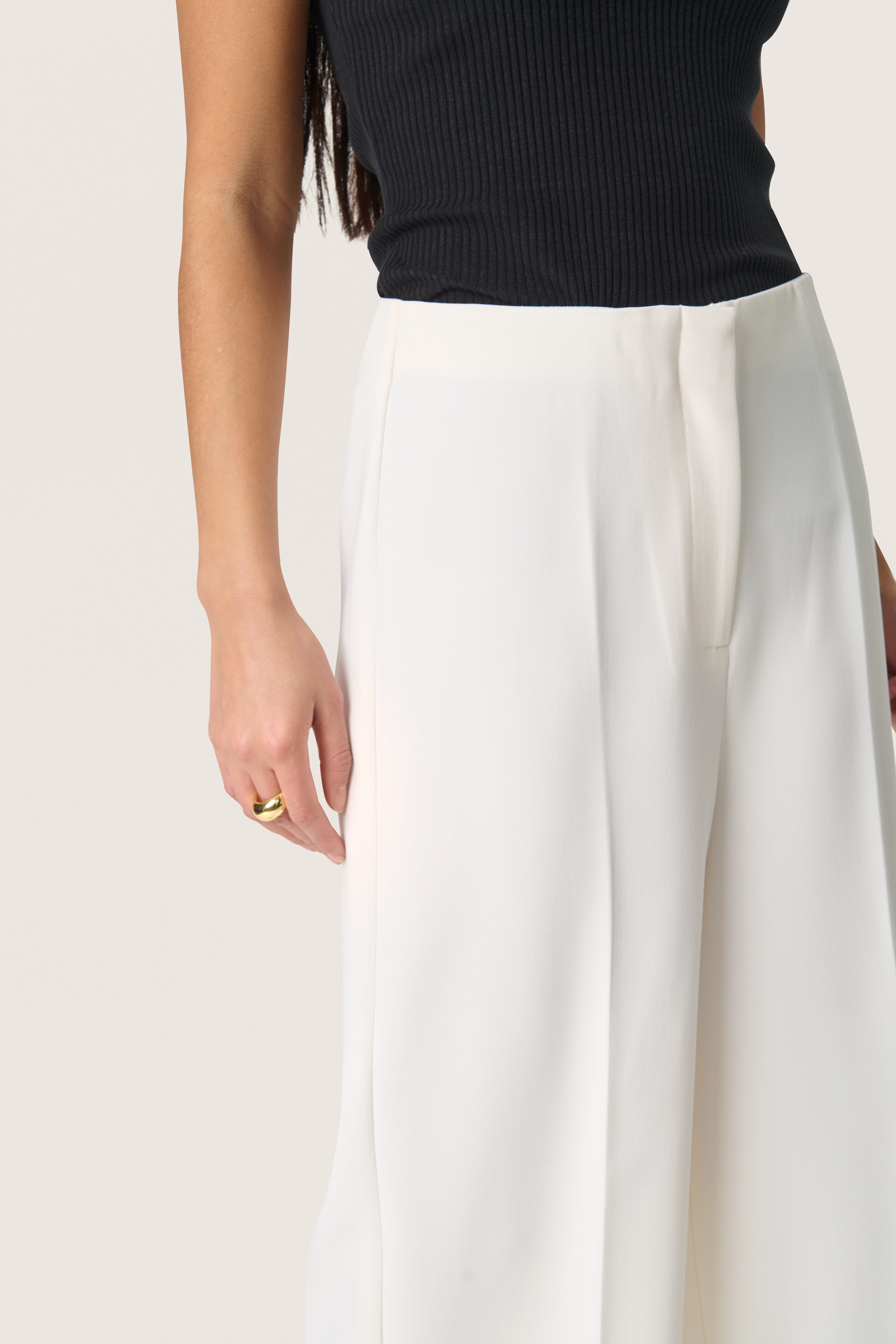 SLCorinne Cropped Hose LOOKBOOK DETAIL 30407013-111001