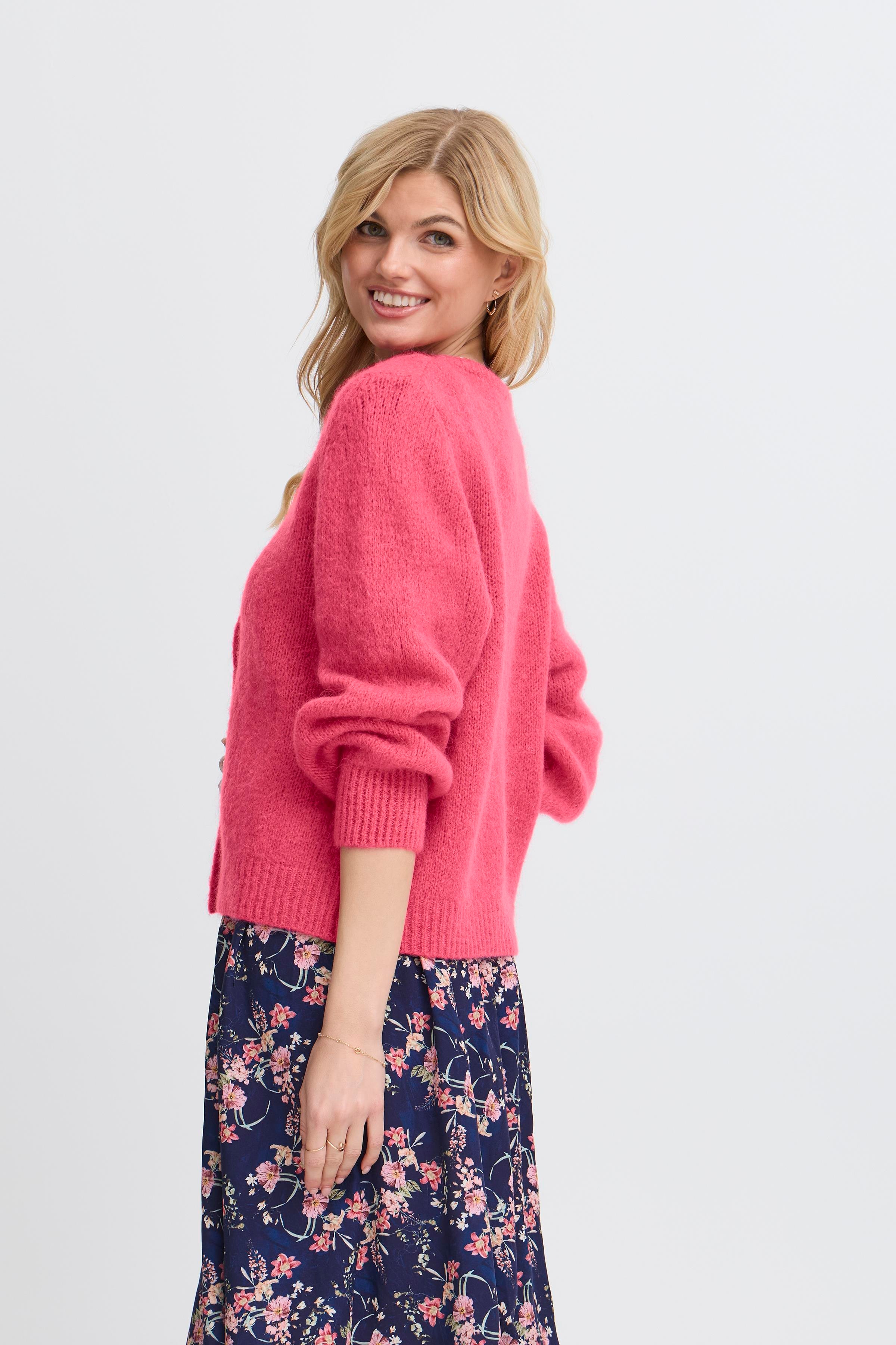 SBGULVIG Cardigan LOOKBOOK BACK 22100655-182133