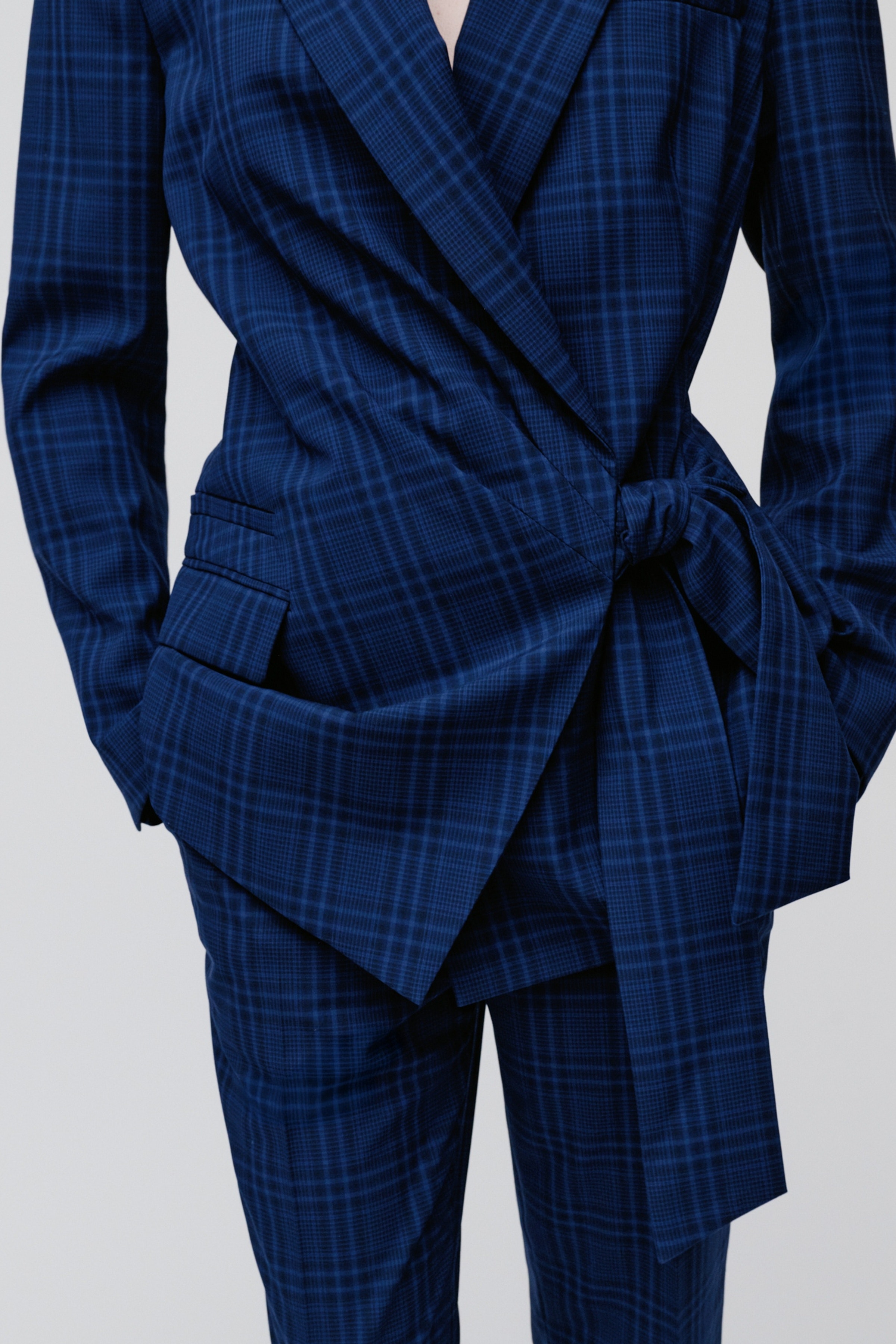 JOELLE Blazer LOOKBOOK FRONT 30600698-MC2157