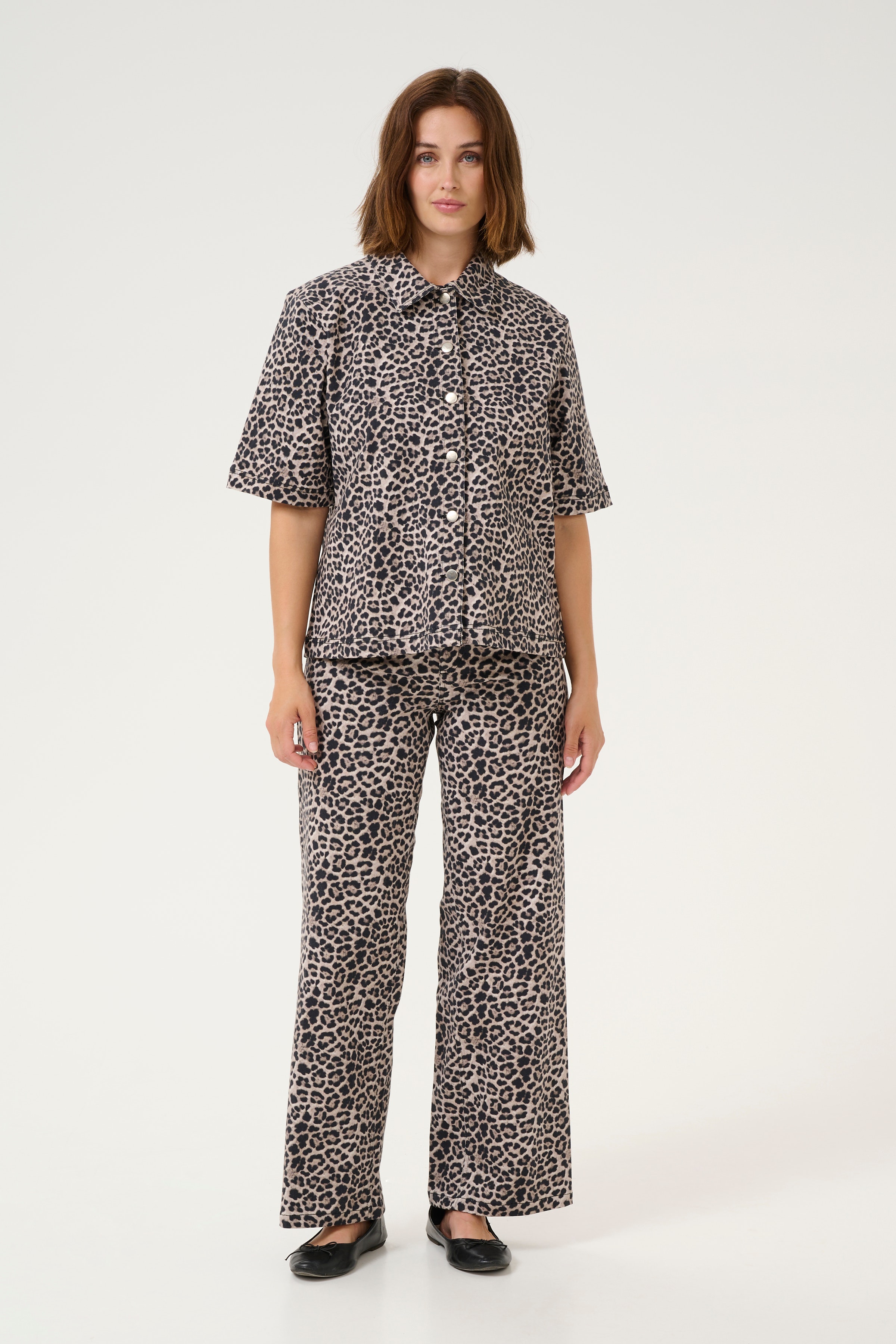 KALeonora Leopard shirt LOOKBOOK FRONT 10510030-107537