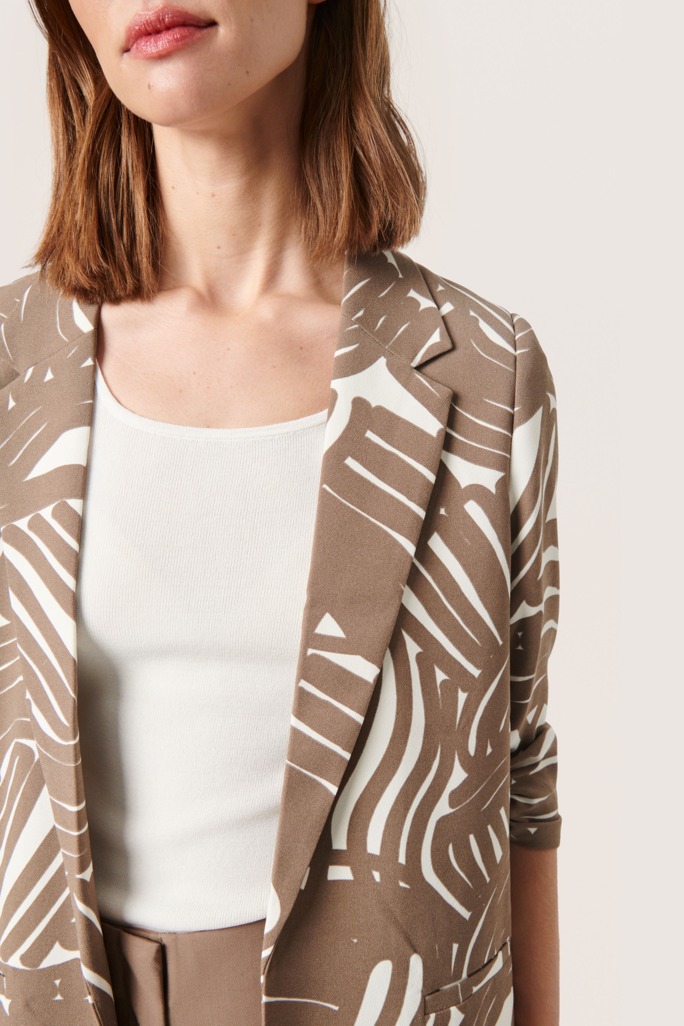 SLShirley Blazer LOOKBOOK DETAIL 30405041-302841