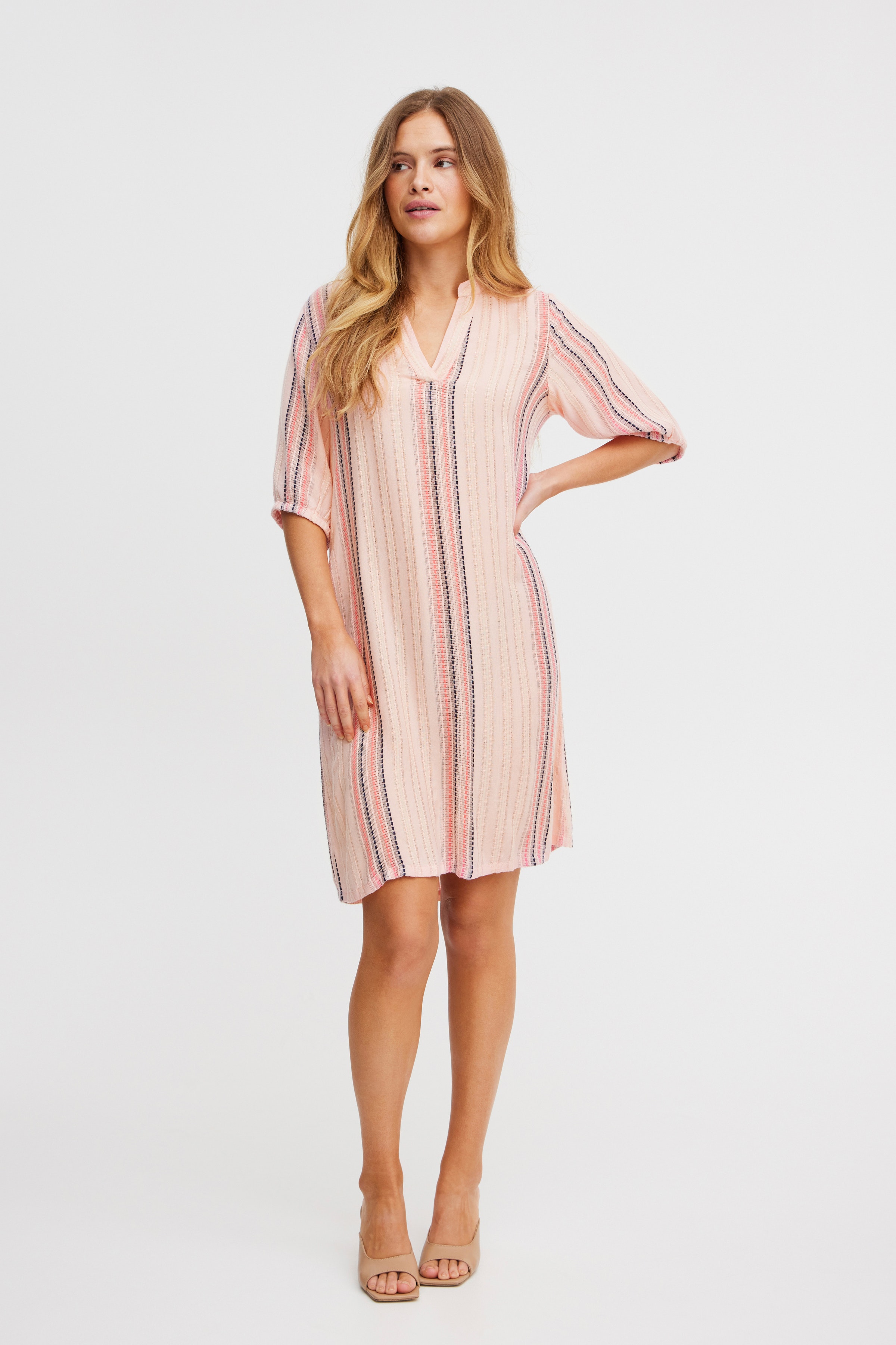 PZELIZA Kjole LOOKBOOK FRONT 50208058-203271