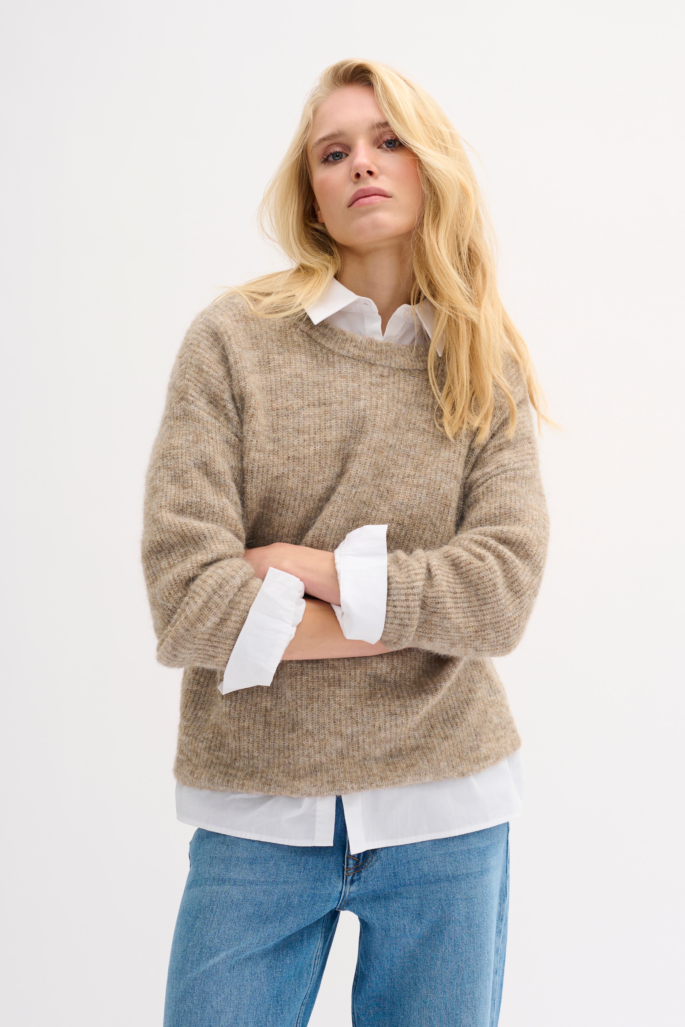 05 THE KNIT PULLOVER LOOKBOOK FRONT 10703603-1710091