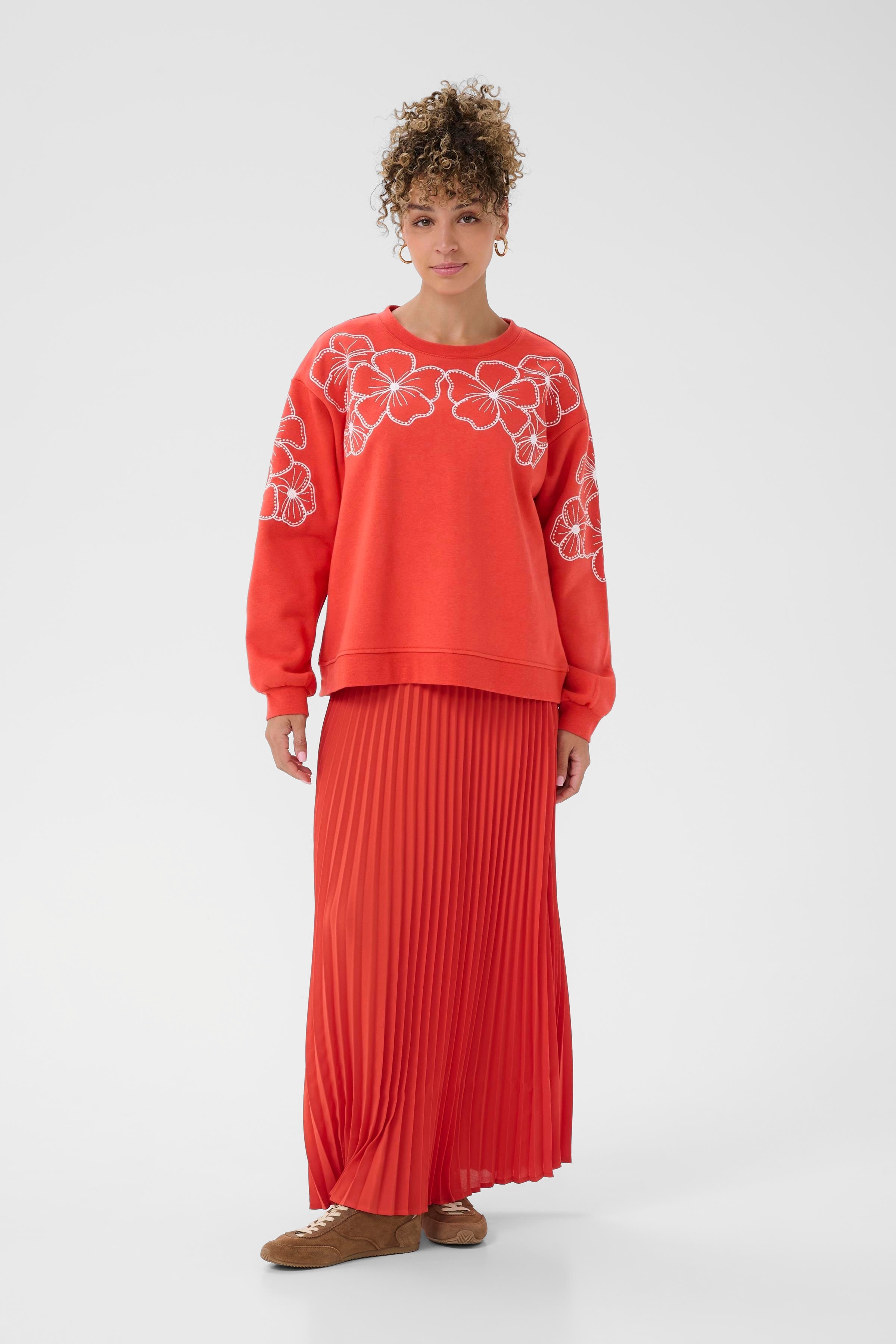 CRDaria Sweatshirt LOOKBOOK FRONT 10614496-171553