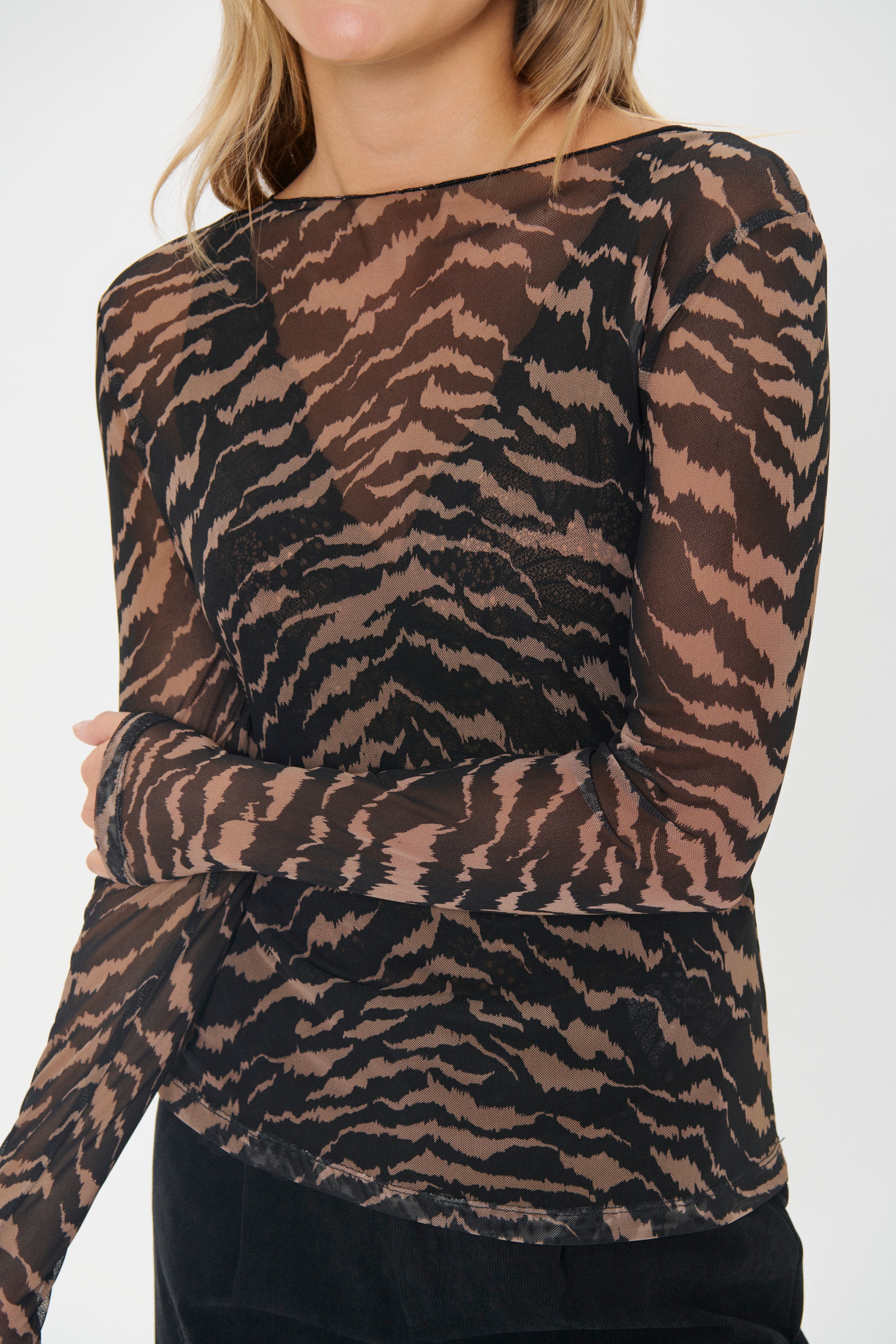 ZulvirSZ Blus LOOKBOOK DETAIL 30513970-304346