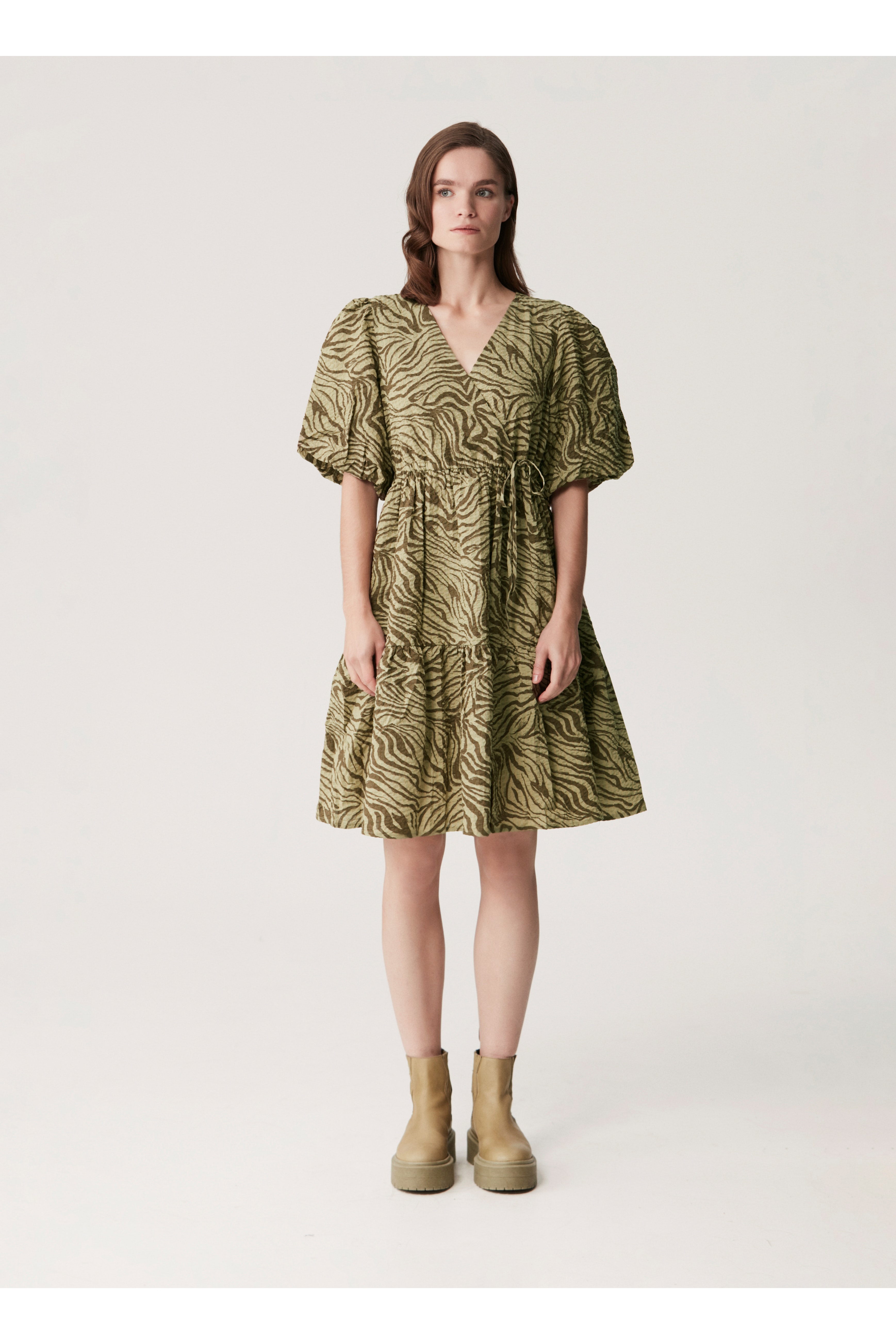 AveryGZ Kjole LOOKBOOK FRONT 10905399-101503
