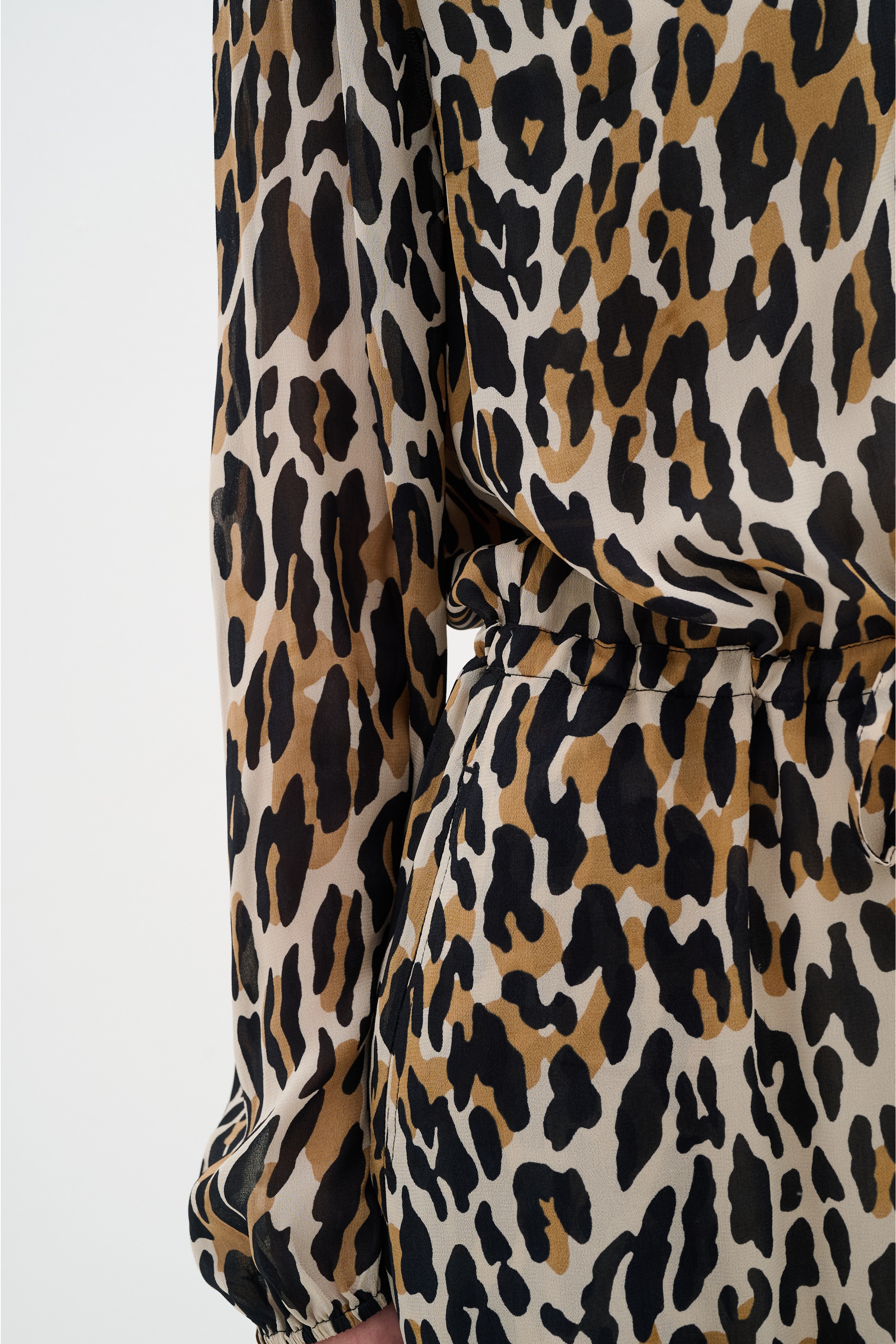 ClarieIW leopard Kjole LOOKBOOK DETAIL 30110113-303436