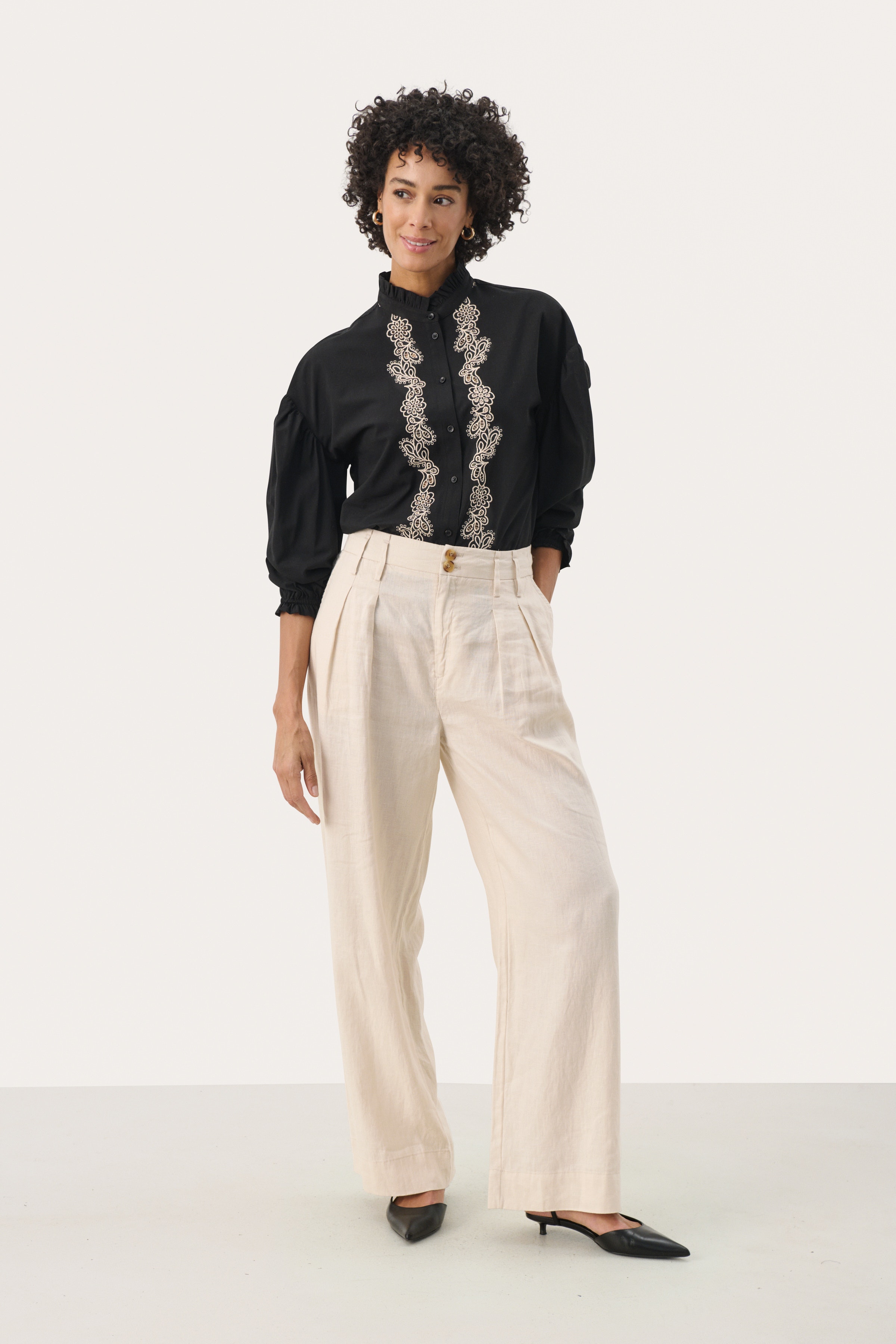 NanatiPW Linen Trousers LOOKBOOK FRONT 30309385-130400