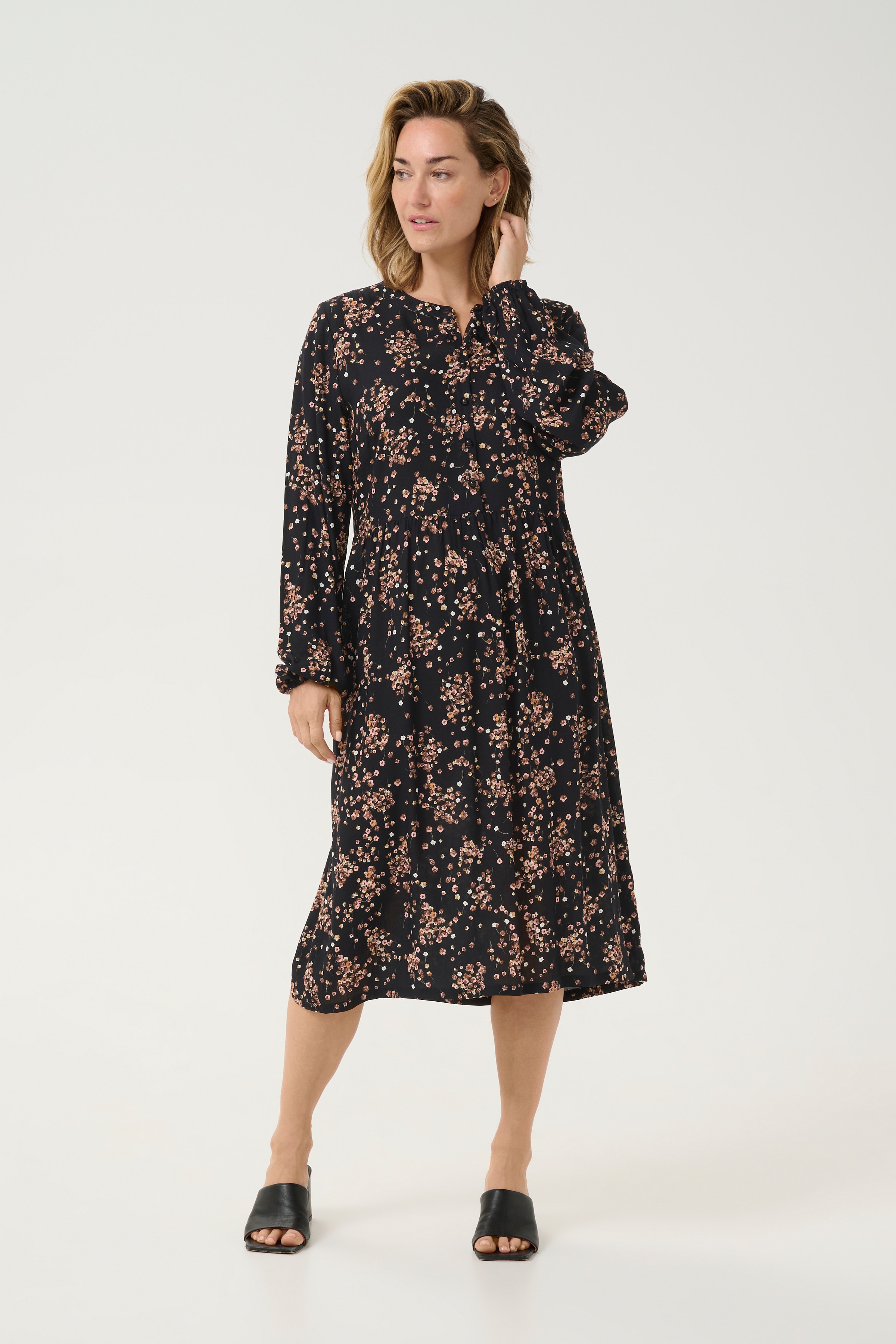 BPnuella Kjole LOOKBOOK FRONT 10590784-106774B