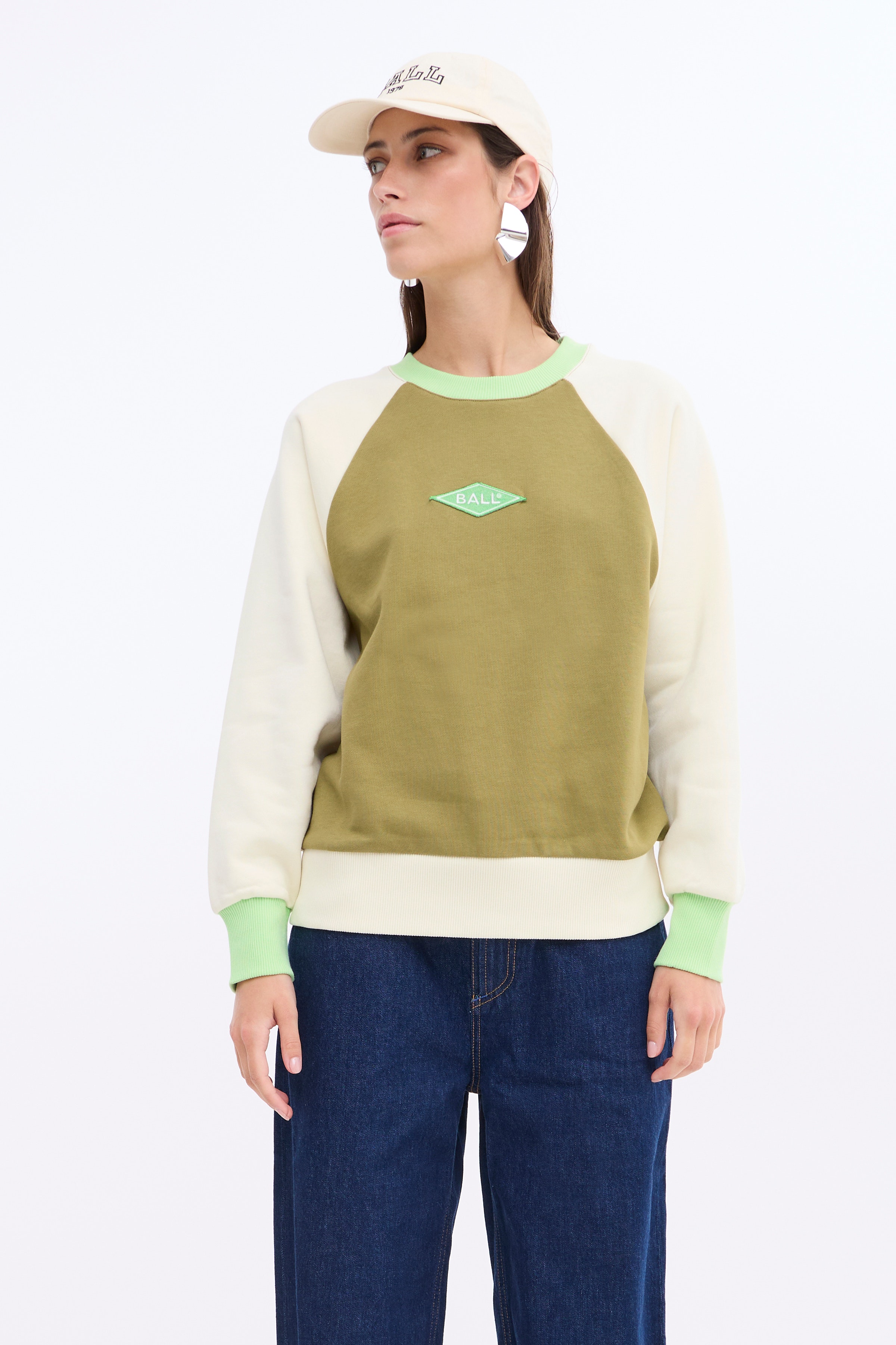 BALL RIMINI RAGLAN CREW NECK LOOKBOOK FRONT 50405204-B1009