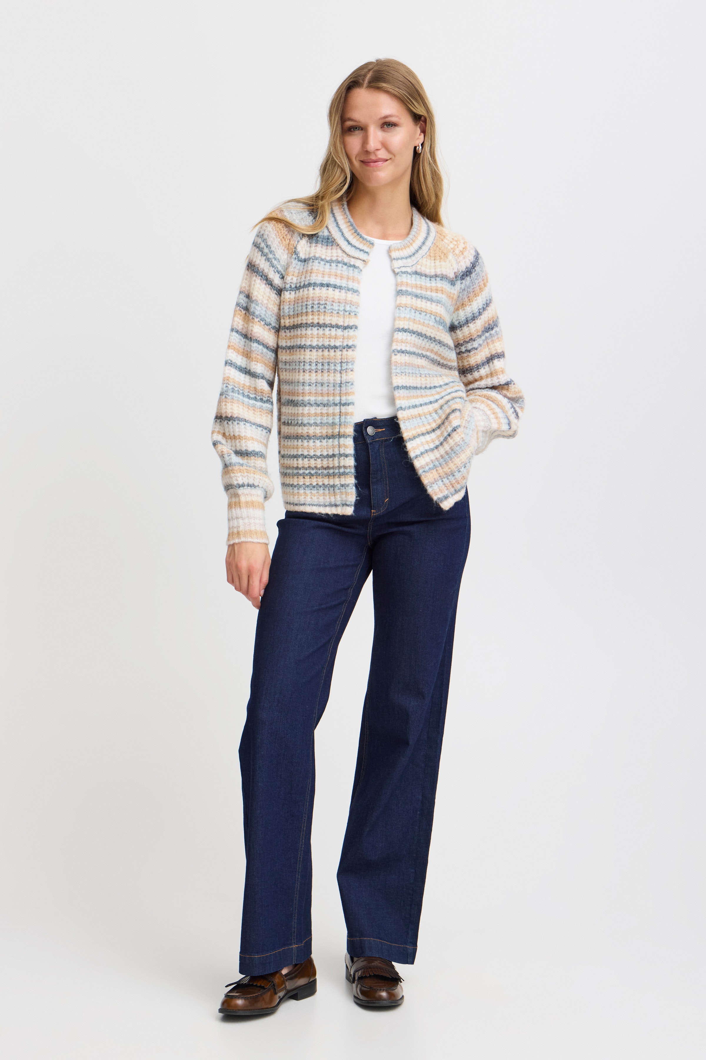 FRMANNY Cardigan LOOKBOOK FRONT 20615056-203529