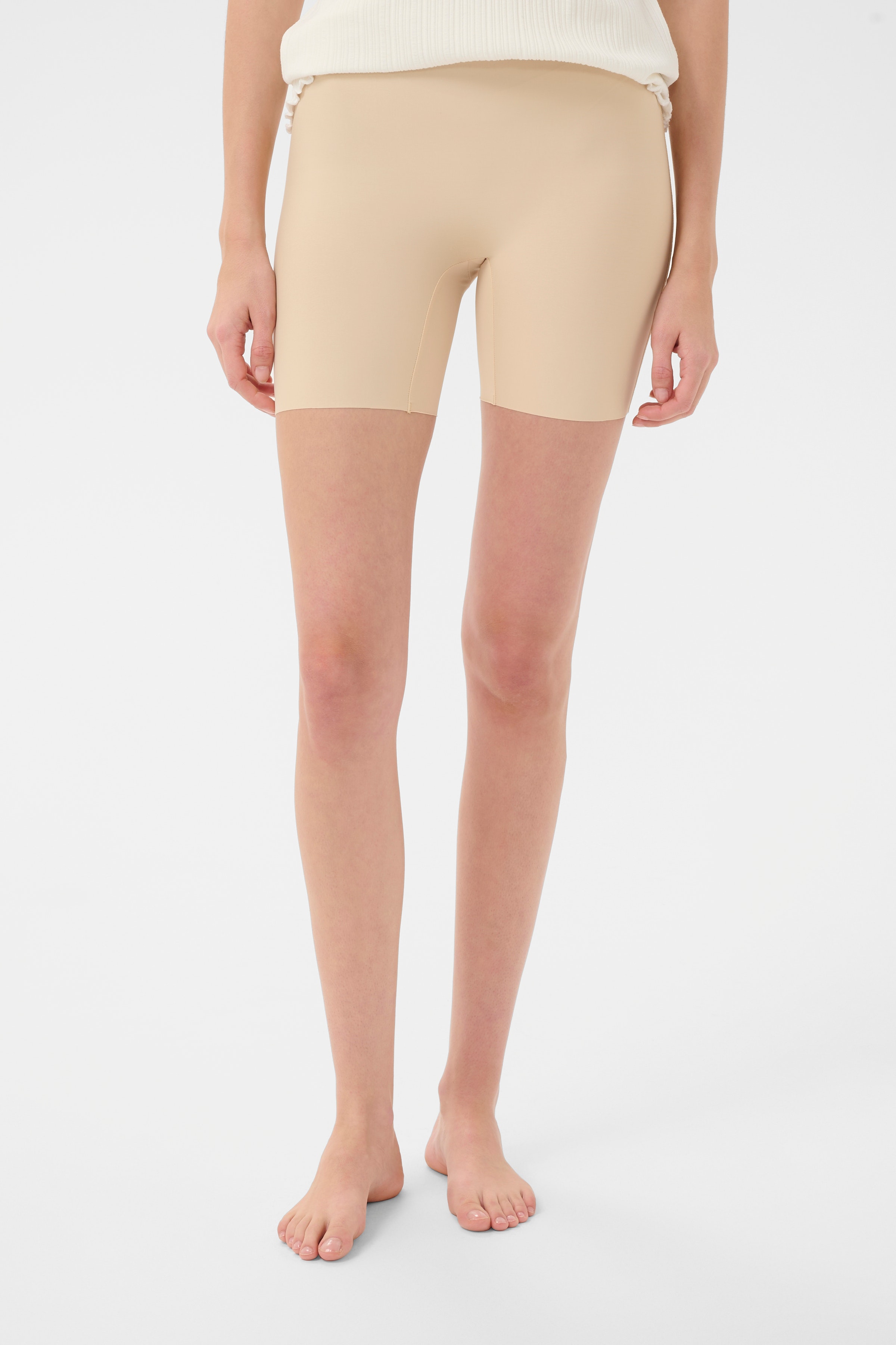 AiperKB Shorts LOOKBOOK FRONT 10103077-100306