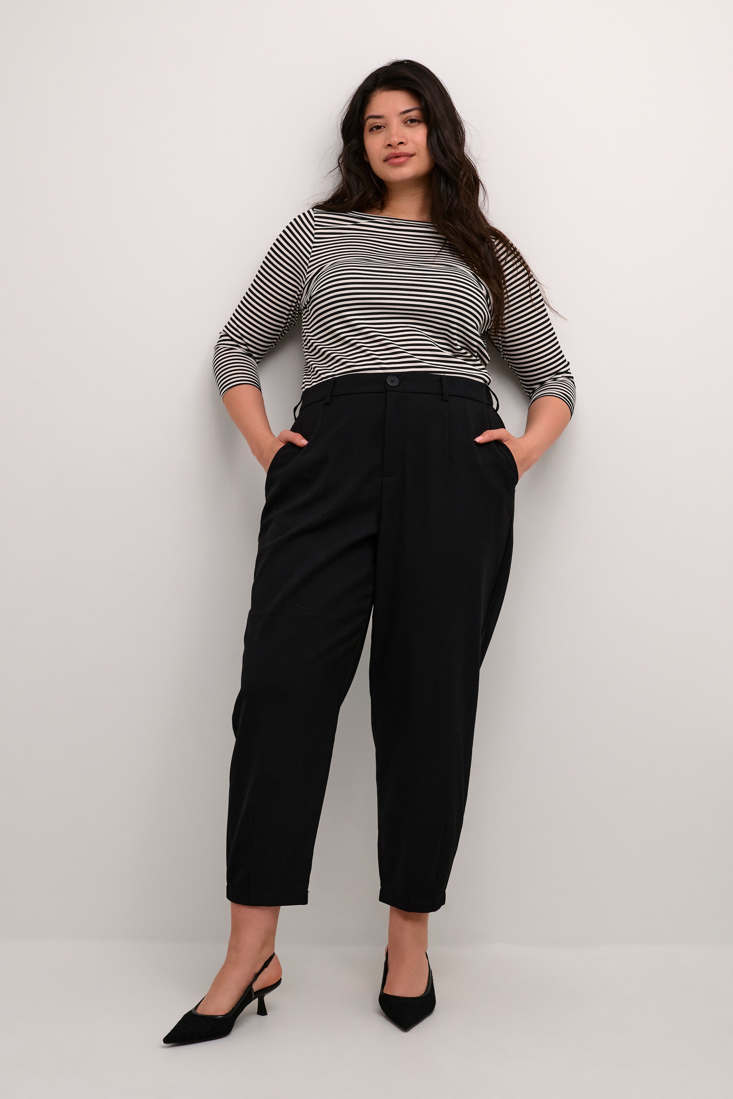 KCmerla Trousers LOOKBOOK FRONT 10582231-100121