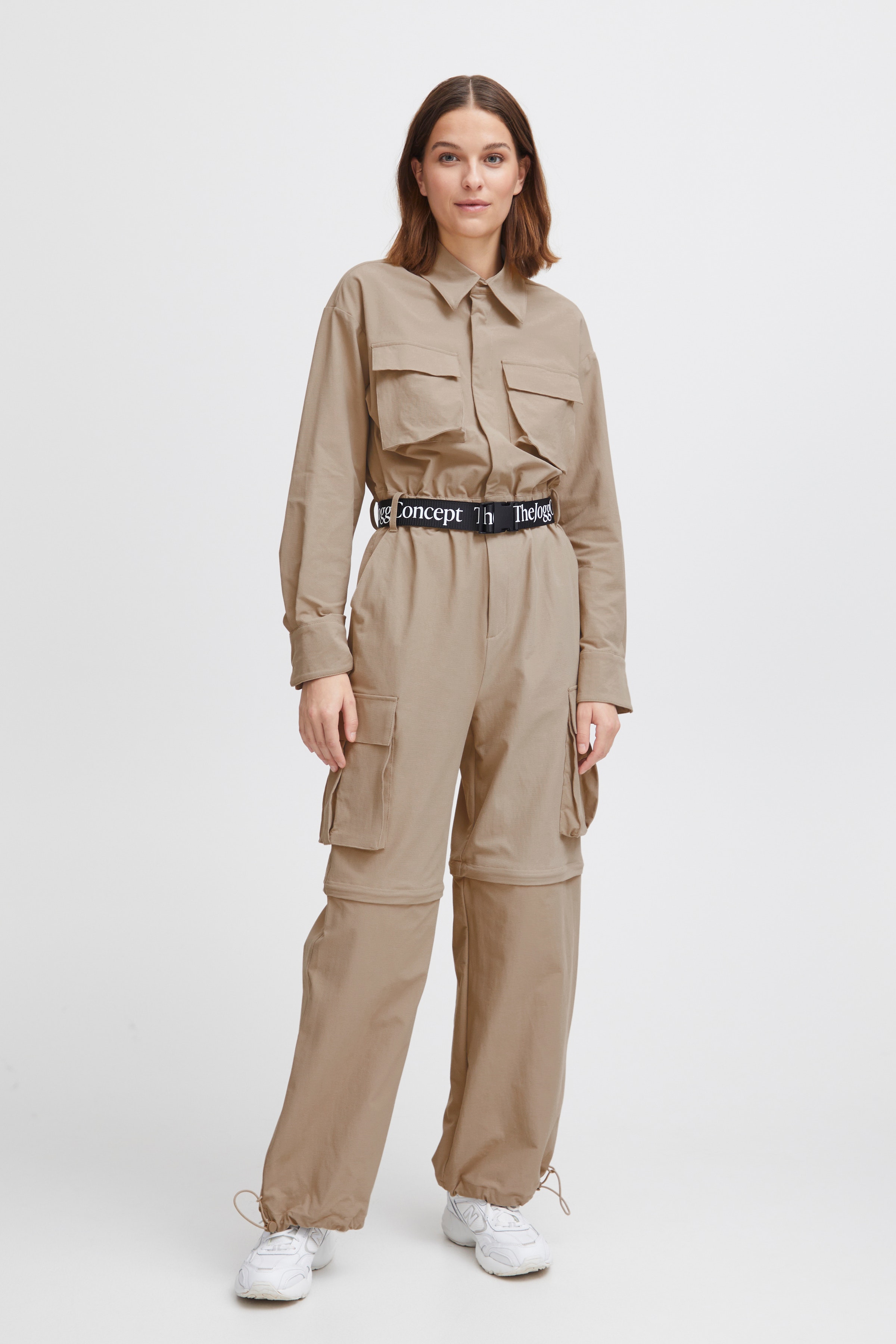 JCJADE Overall LOOKBOOK FRONT 22800418-171312