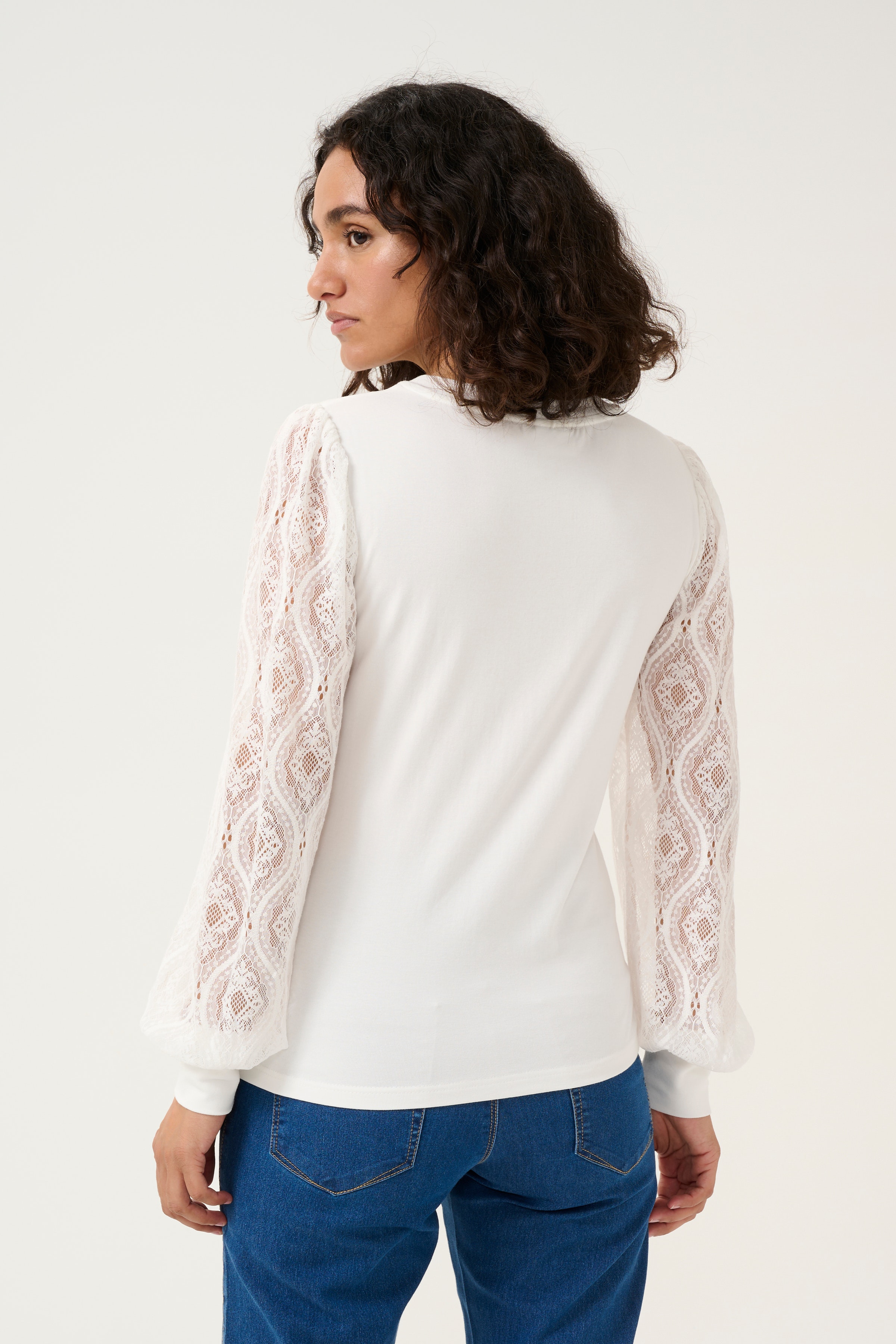 KAnima Blouse LOOKBOOK BACK 10509520-110602