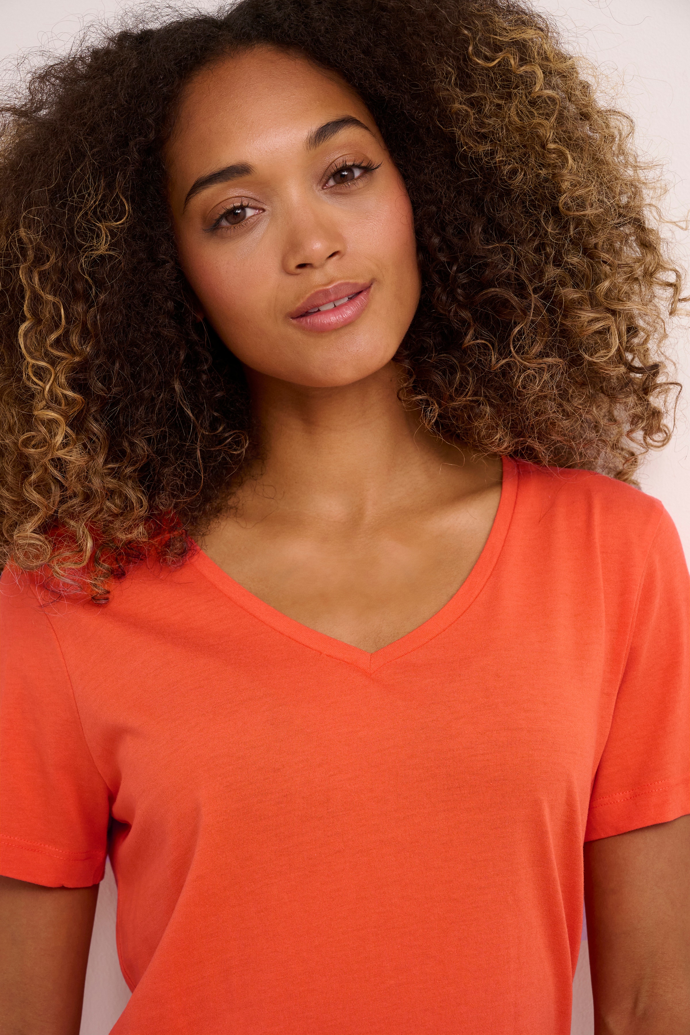 Naia T-shirt LOOKBOOK DETAIL 10604508-171456