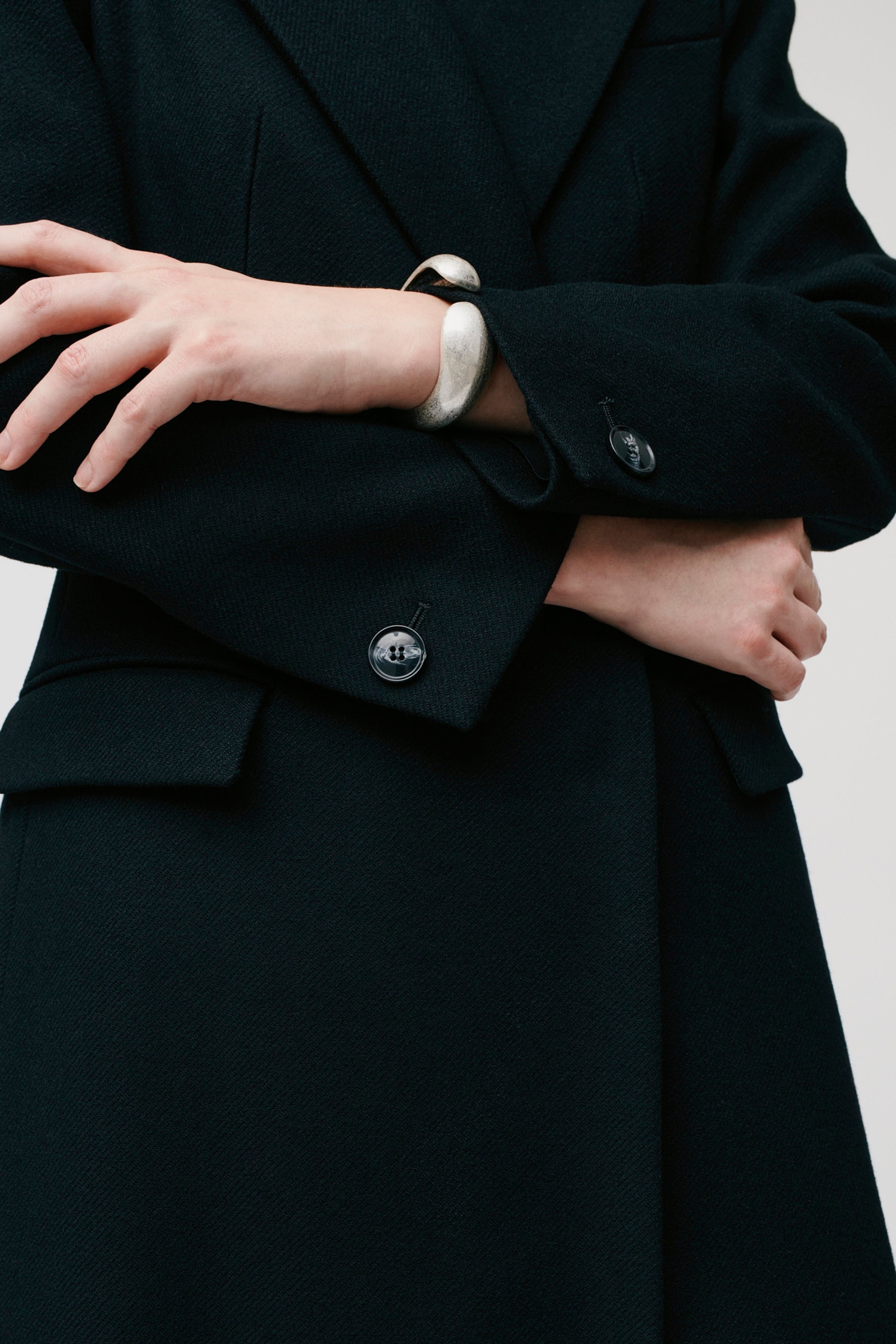 CYNTHIA Coat LOOKBOOK DETAIL 30600181-BK999