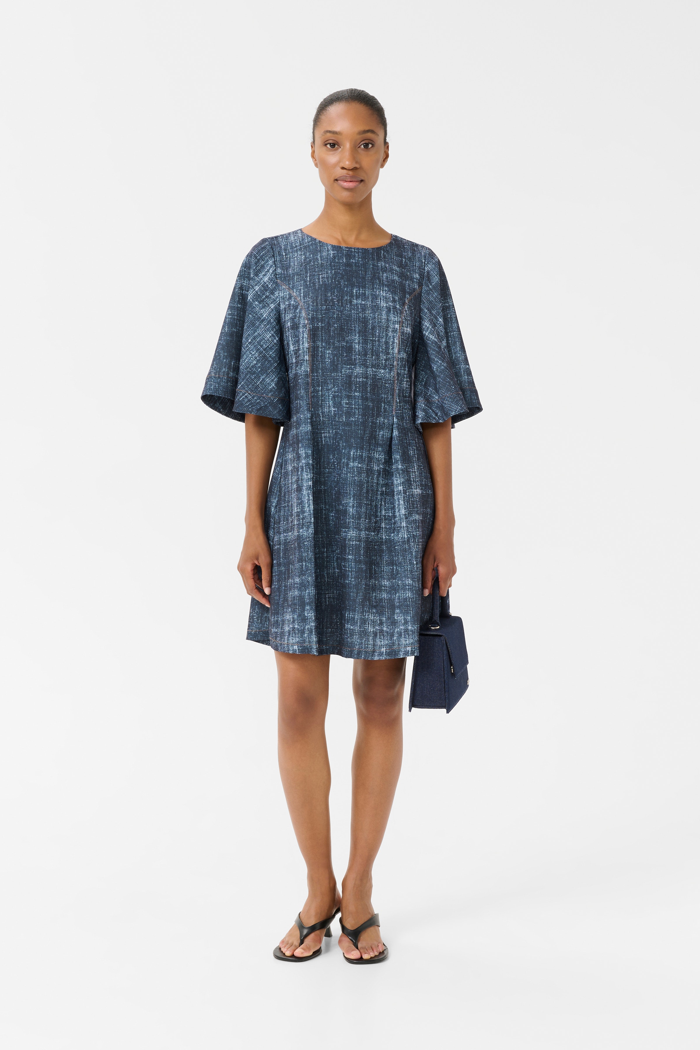 GZdemia Kleid LOOKBOOK FRONT 10910411-107880