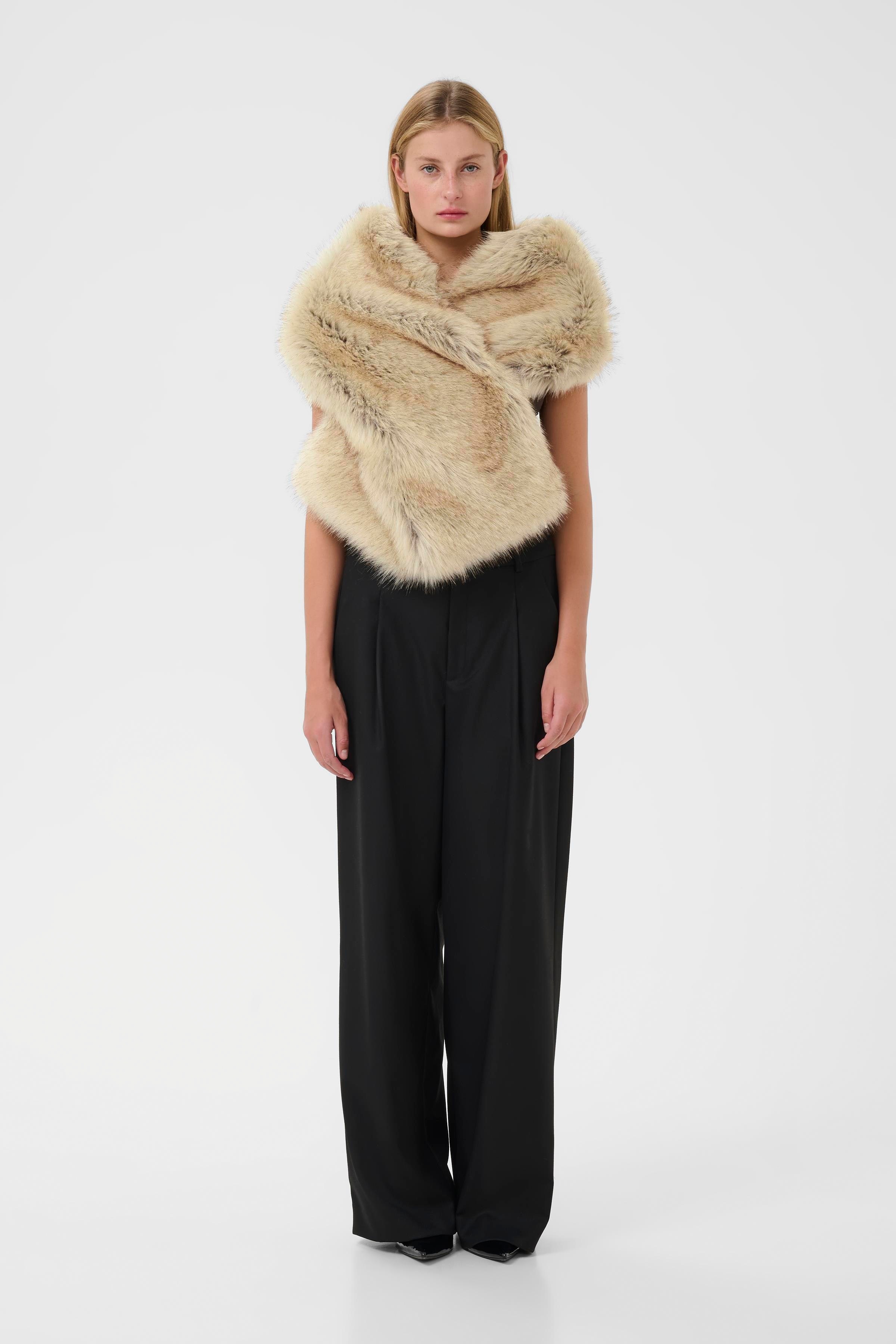 GZricca Tuch LOOKBOOK FRONT 10910692-109037