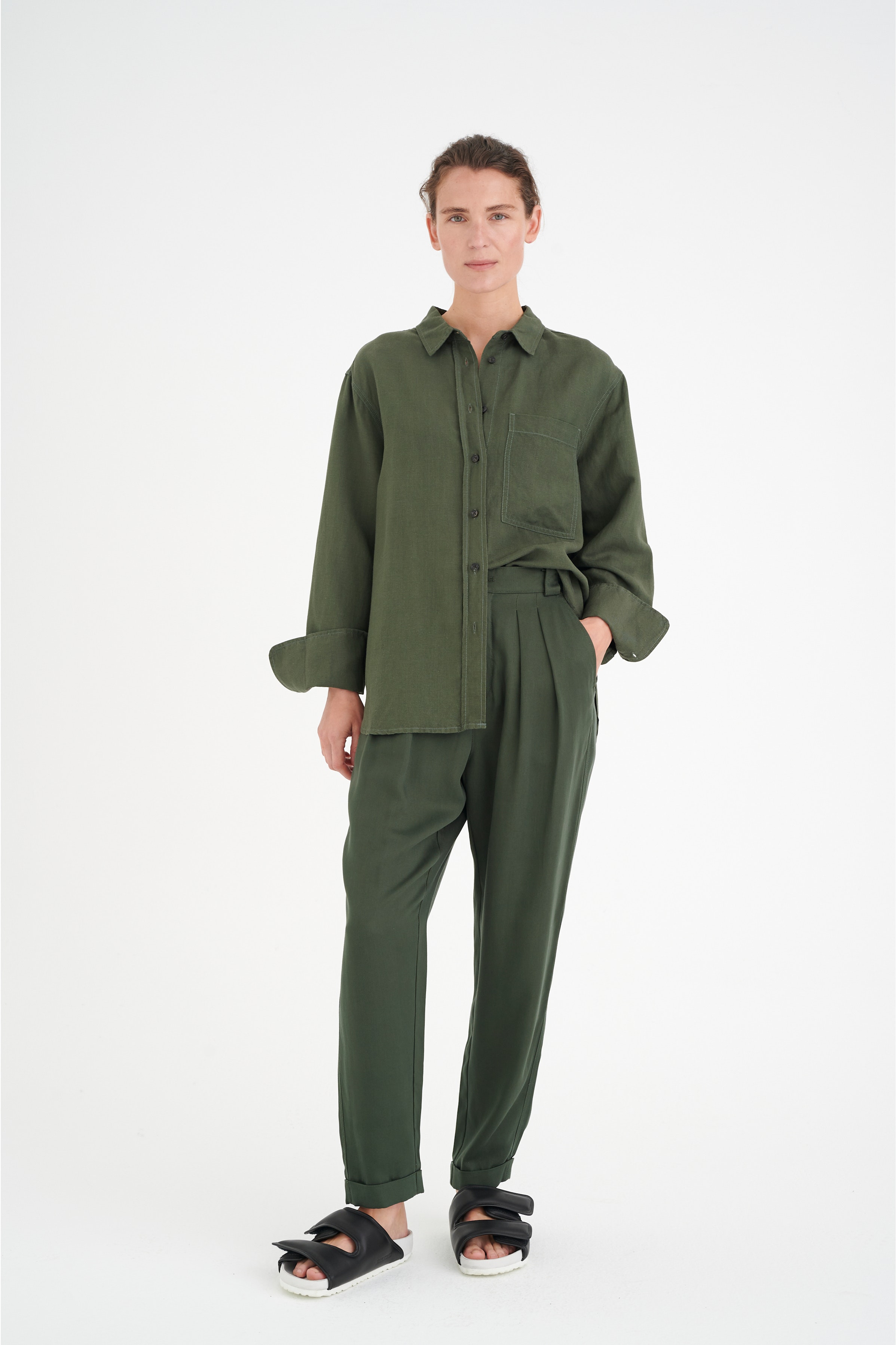 IzlaIW Casual buks LOOKBOOK FRONT 30106376-190307