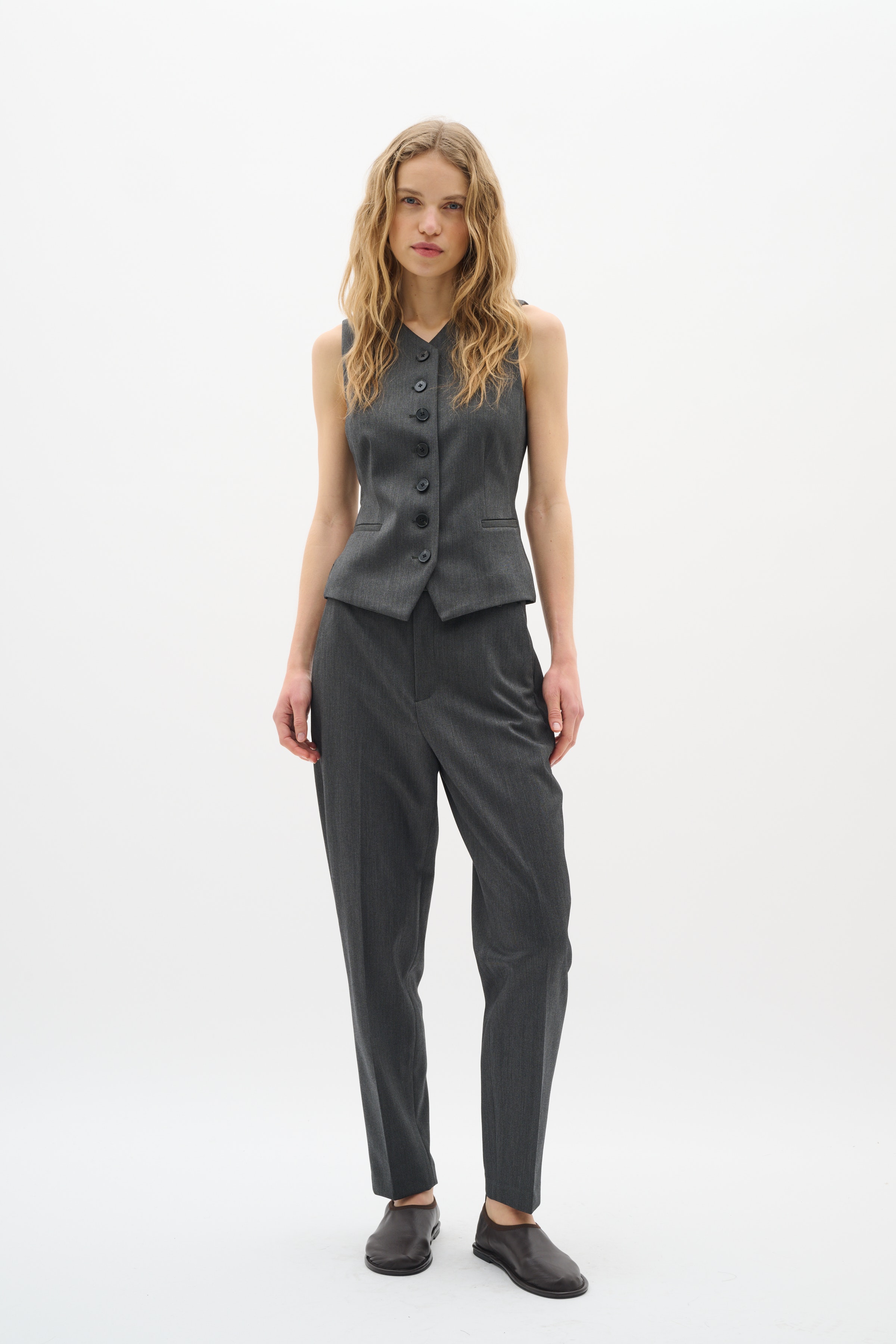 BrunildaIW Waistcoat LOOKBOOK FRONT 30111006-300596