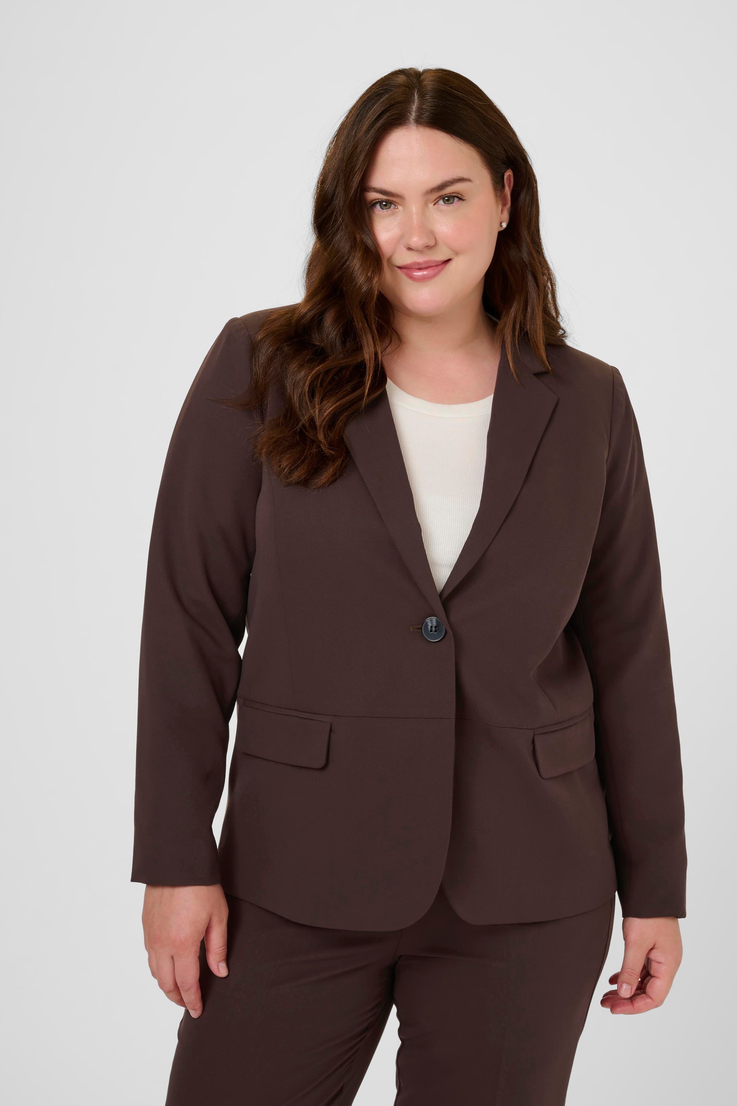 KCsakira Blazer LOOKBOOK FRONT 10580933-191111
