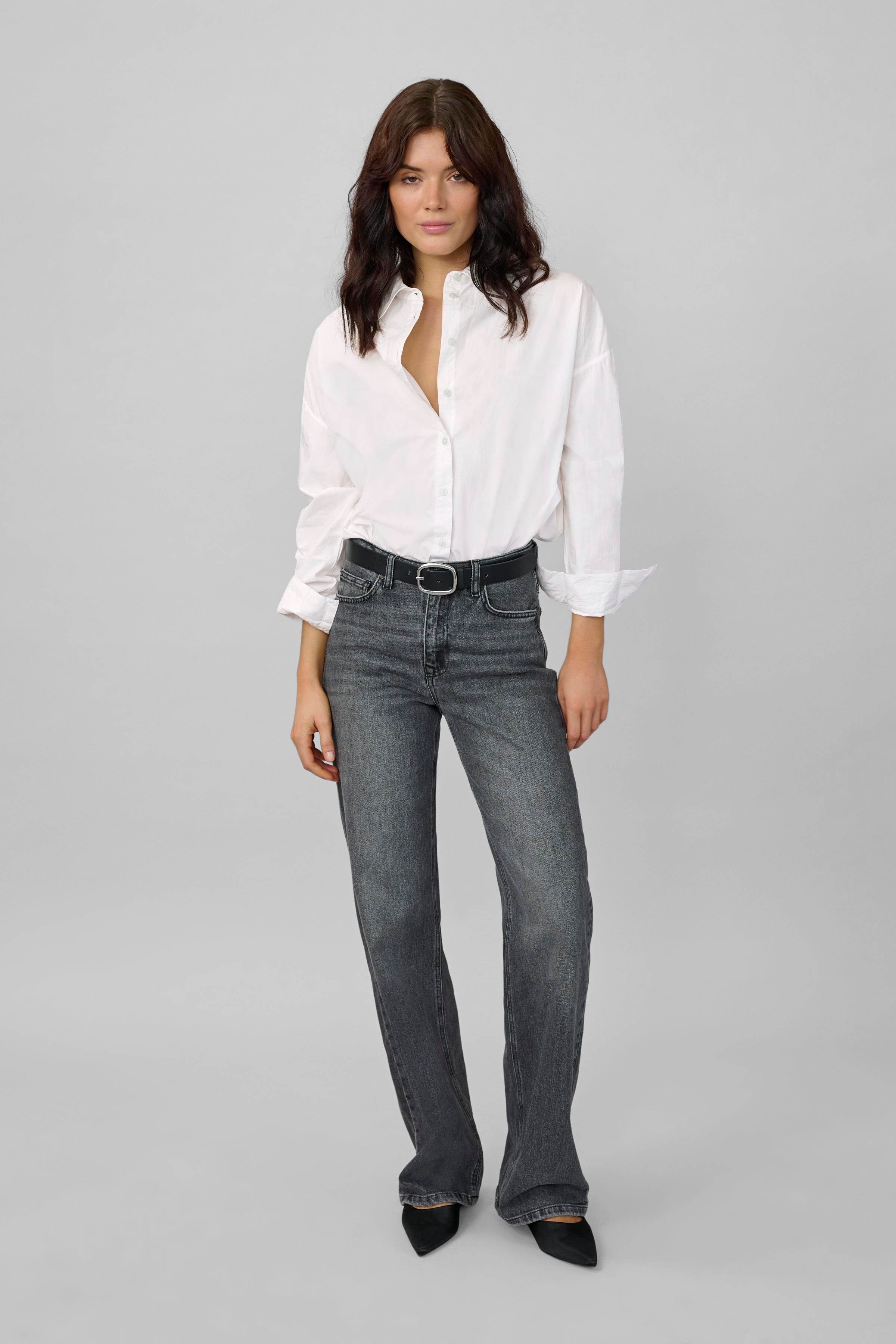 03 THE BOXY SHIRT LOCATION NONE 10705193-110601