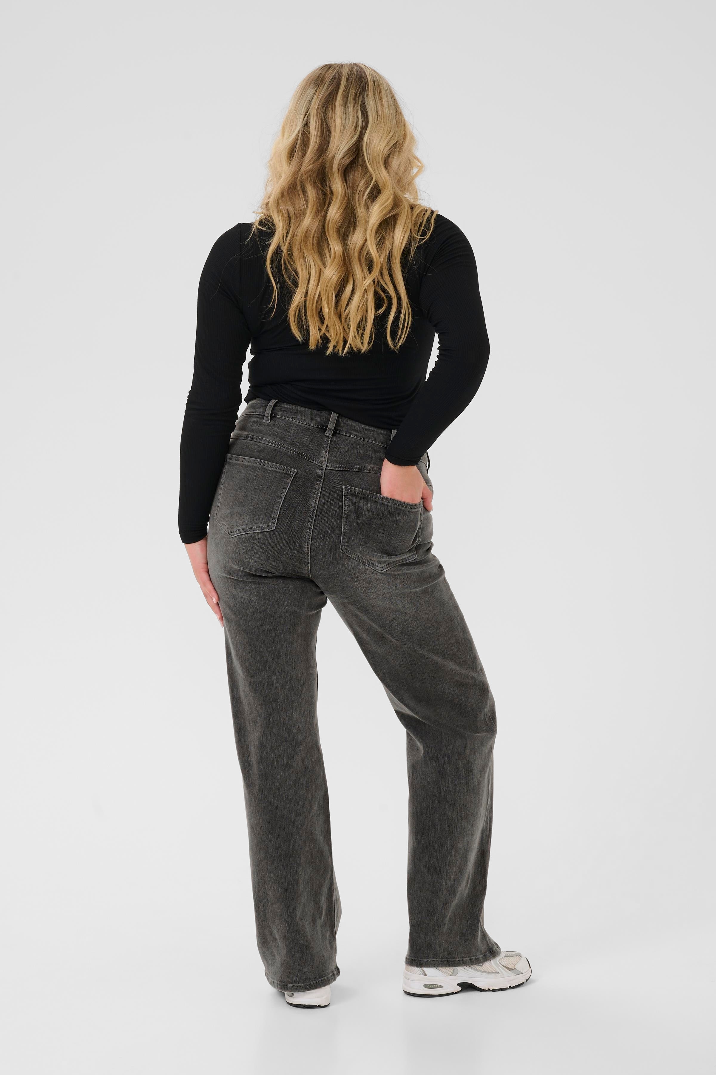 KCsina Jeans LOOKBOOK BACK 10583446-103162