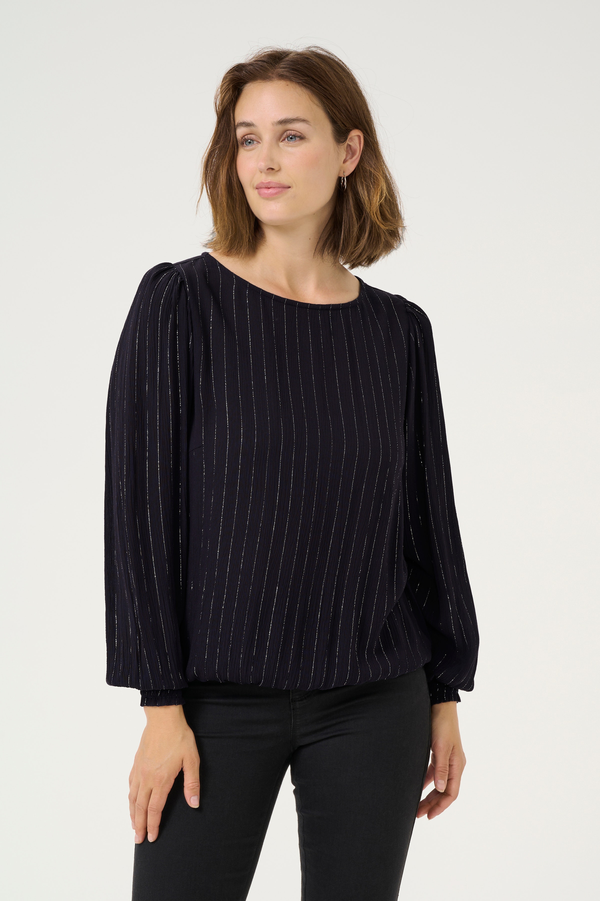 KAliv Blouse LOOKBOOK FRONT 10509331-106557