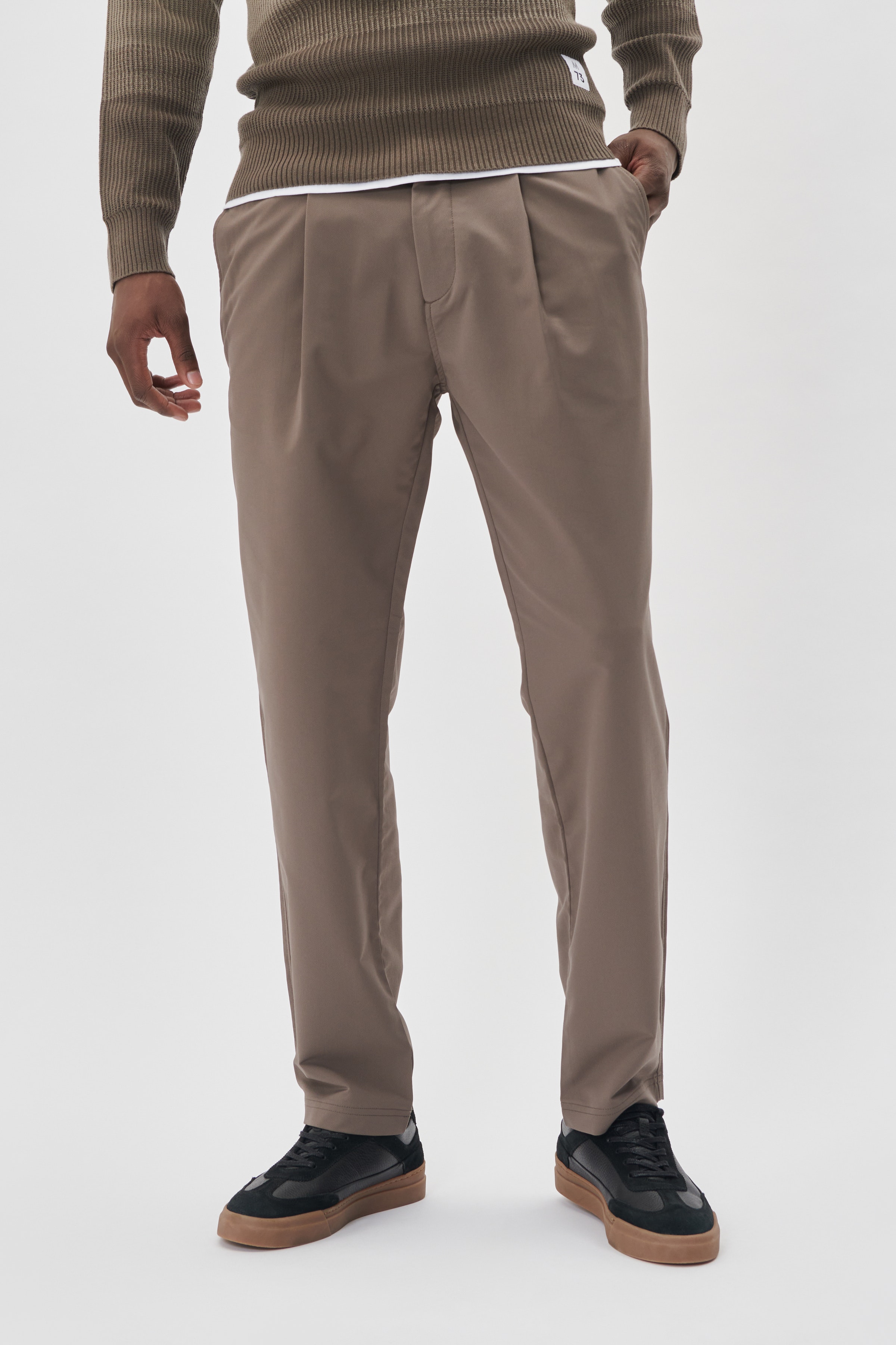 MAhart M73 Trousers LOOKBOOK FRONT 30207522-190808