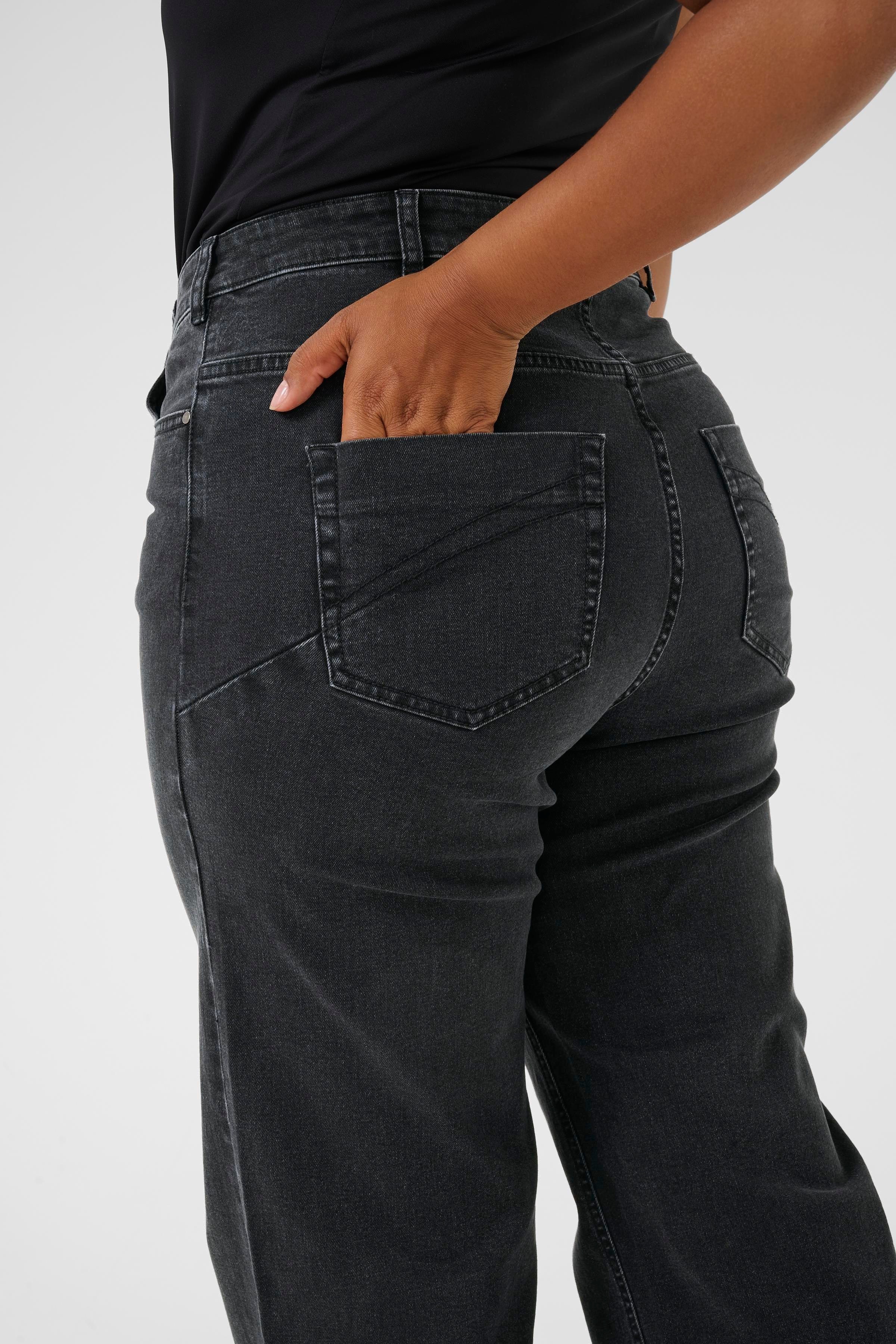 KCflora Jeans LOOKBOOK DETAIL 10583712-108261