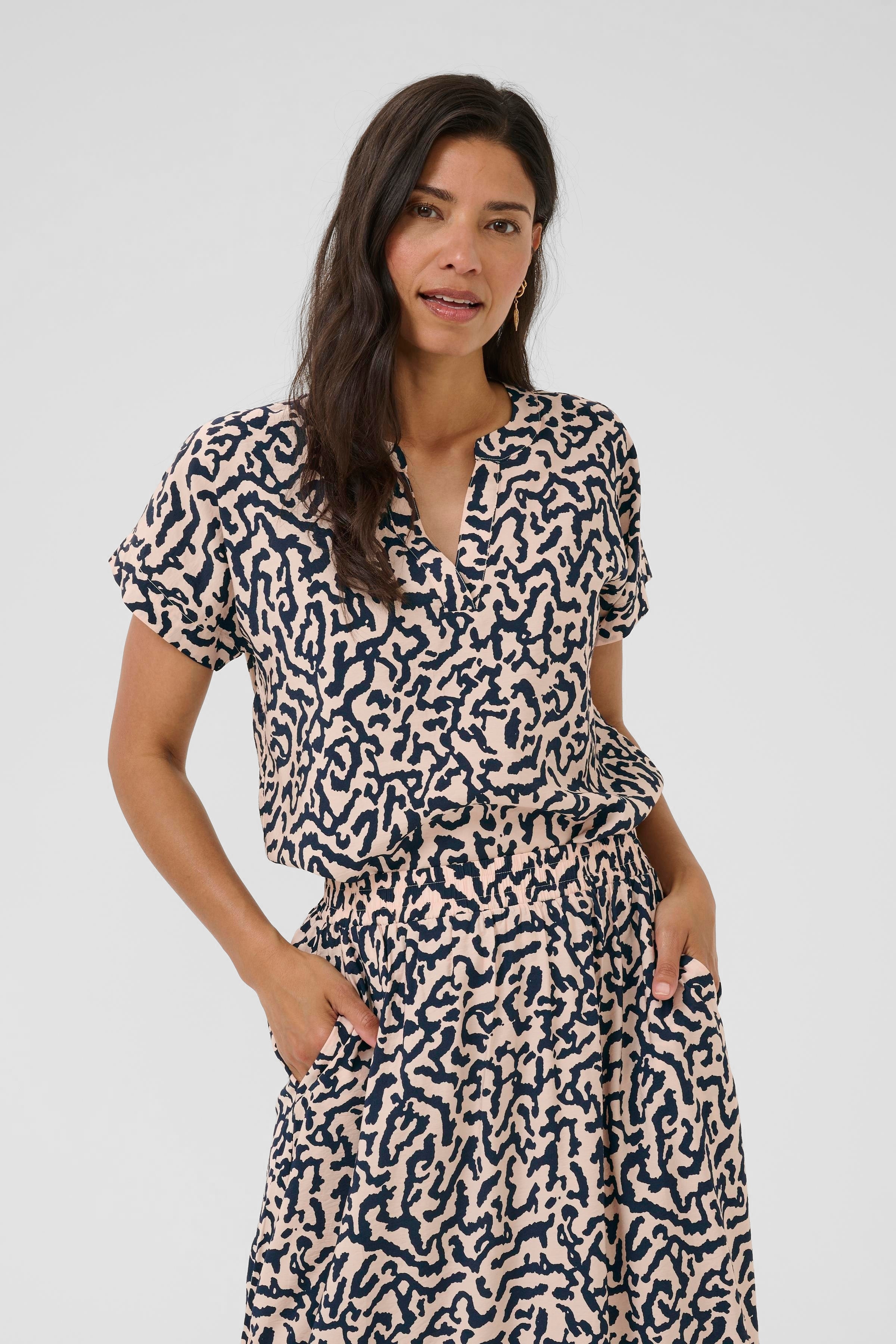 BPkatana Blouse LOOKBOOK FRONT 40200005-108360