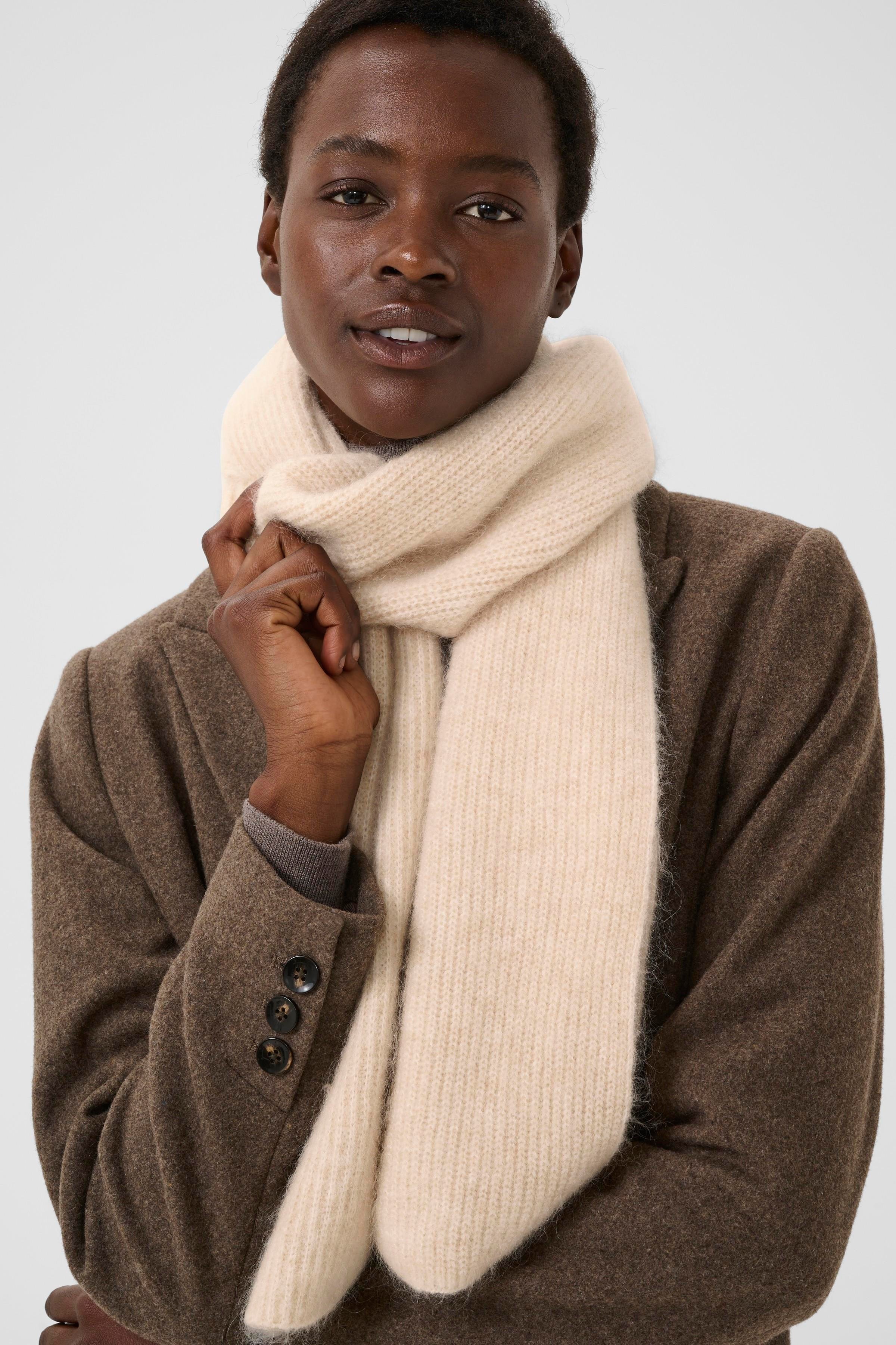 SveaPW Scarf LOOKBOOK DETAIL 30309892-1304001