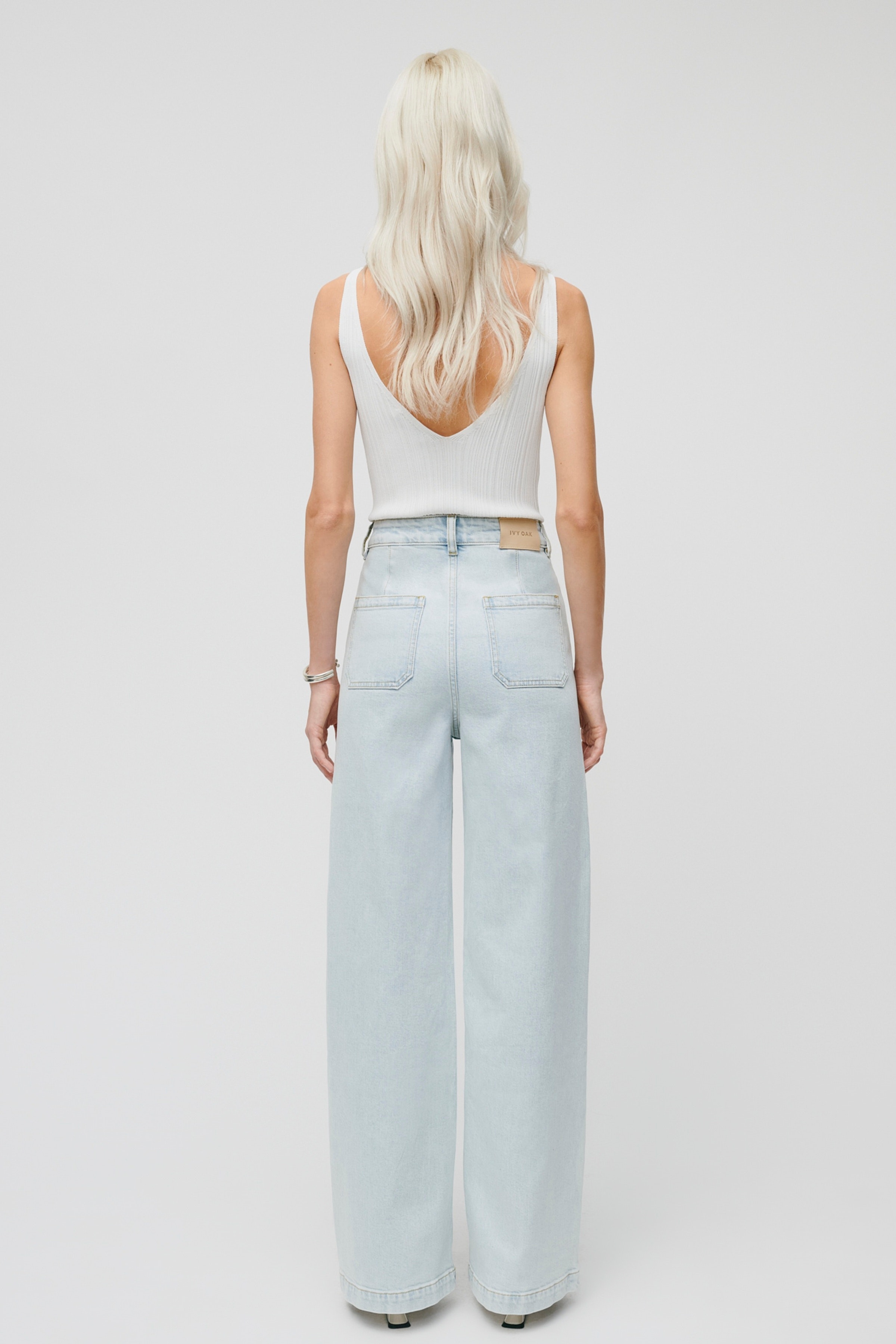 PIXIE Trousers LOOKBOOK BACK 30600384-BL806
