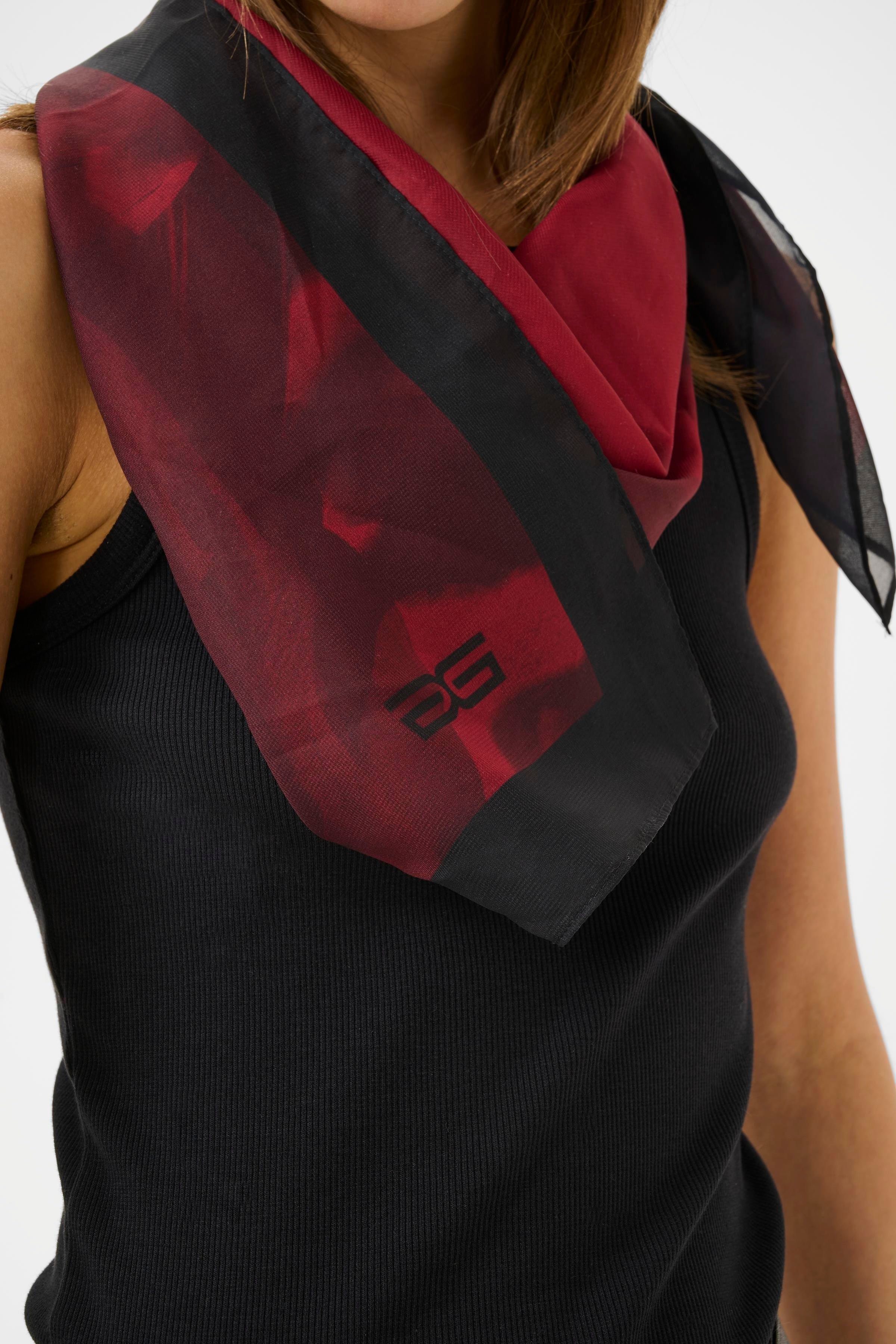 GZbitzi Scarf LOOKBOOK DETAIL 10910633-108390