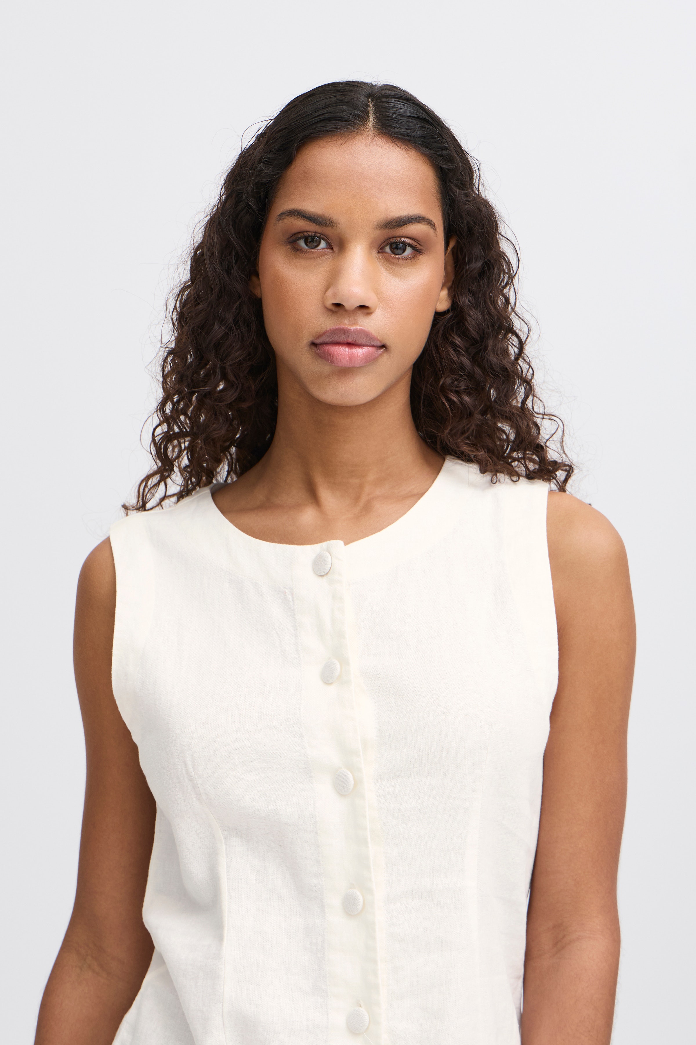 IHLINNO Weste LOOKBOOK DETAIL 20122914-114201