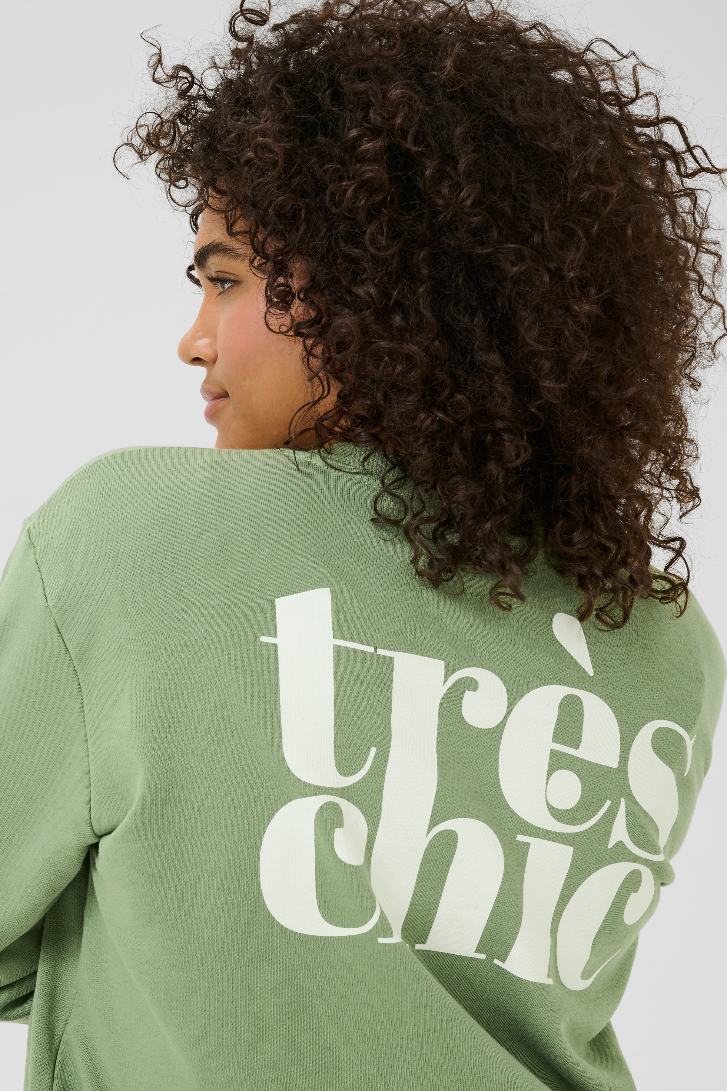 KCzelia Sweatshirt LOOKBOOK DETAIL 10583513-170115