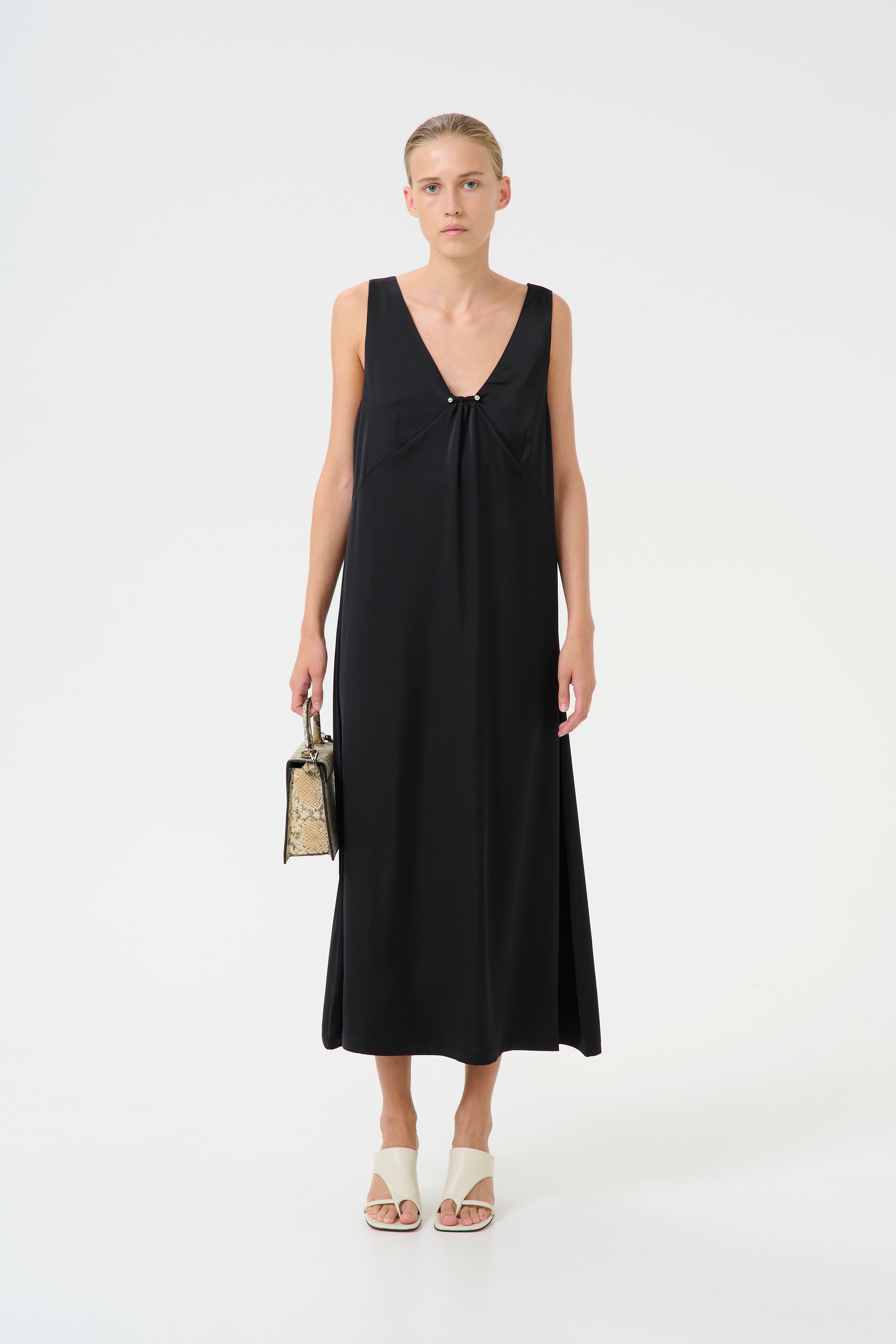 GZjessie Dress LOOKBOOK FRONT 10910187-100017